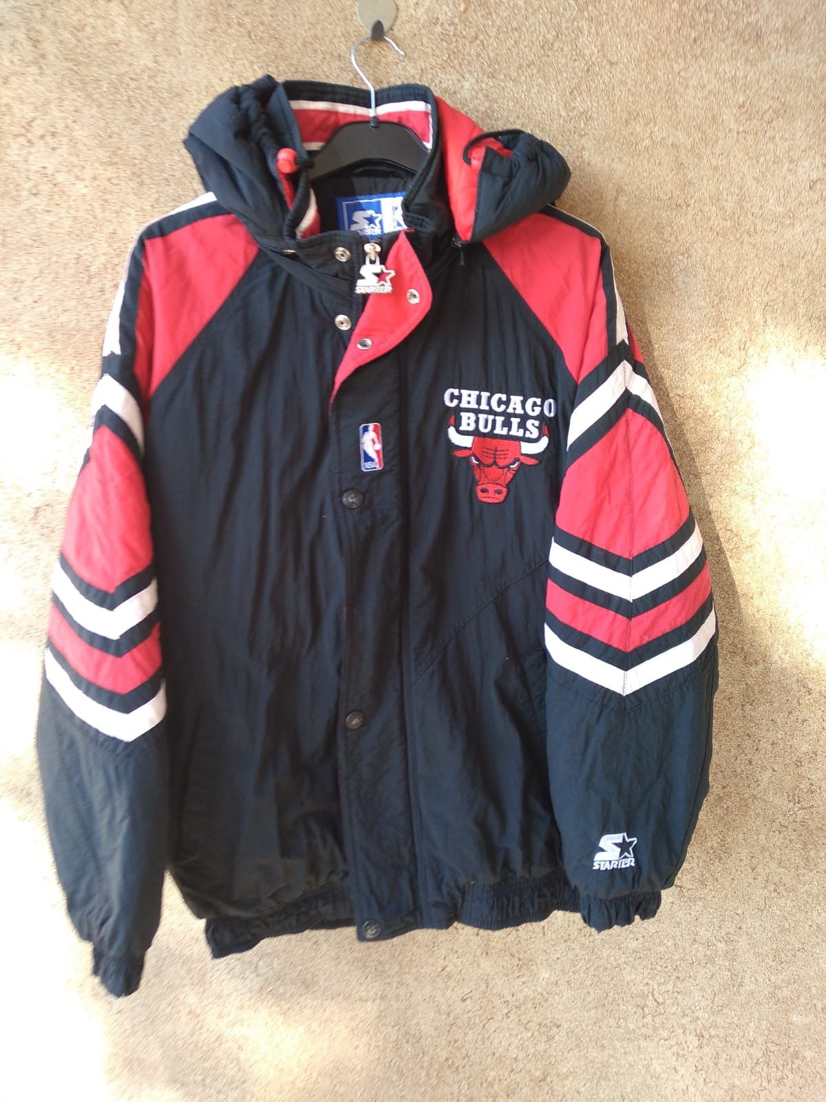 Vintage Mens STARTER Chicago Bulls Black Red Pullover Winter Jacket Small S