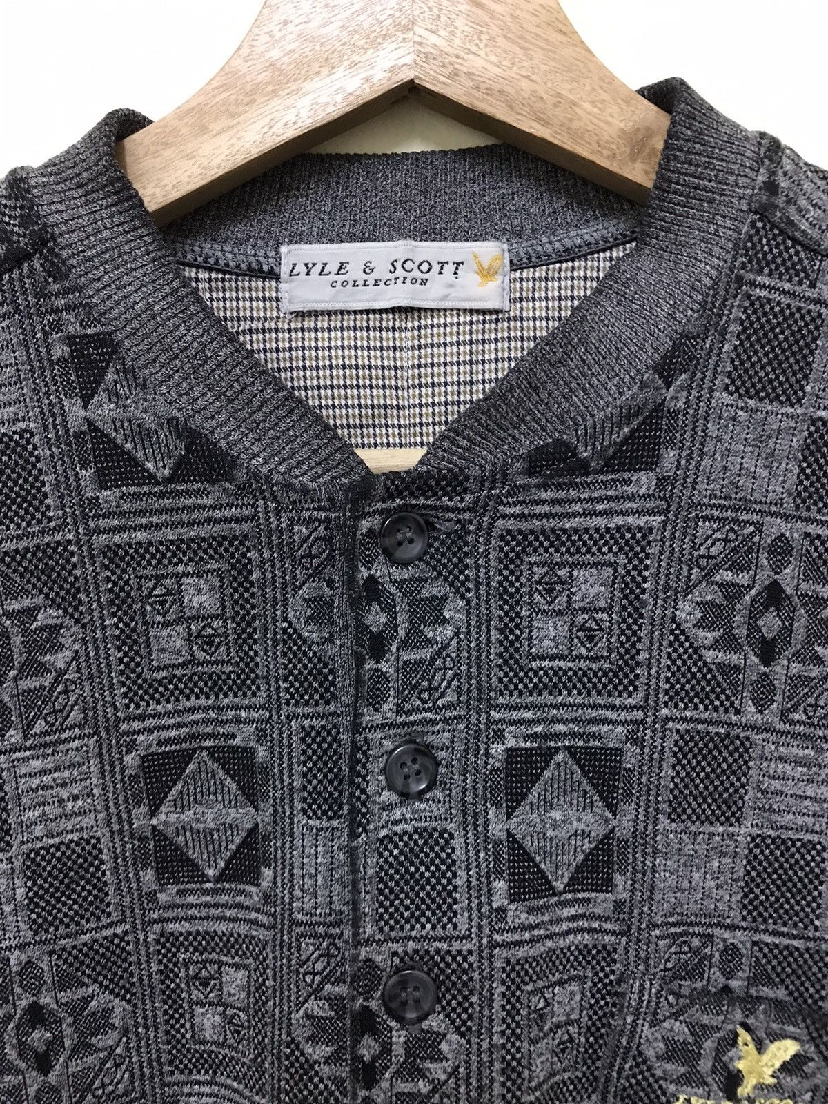 Lyle & Scott × Vintage Vintage Lyle & Scott Monogram Sweatshirt Half Button Size US M / EU 48-50 / 2 - 4 Thumbnail