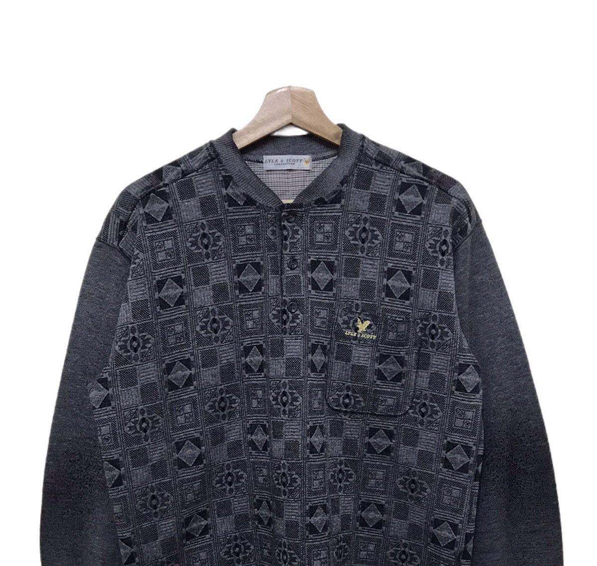 Lyle & Scott × Vintage Vintage Lyle & Scott Monogram Sweatshirt Half Button Size US M / EU 48-50 / 2 - 2 Thumbnail