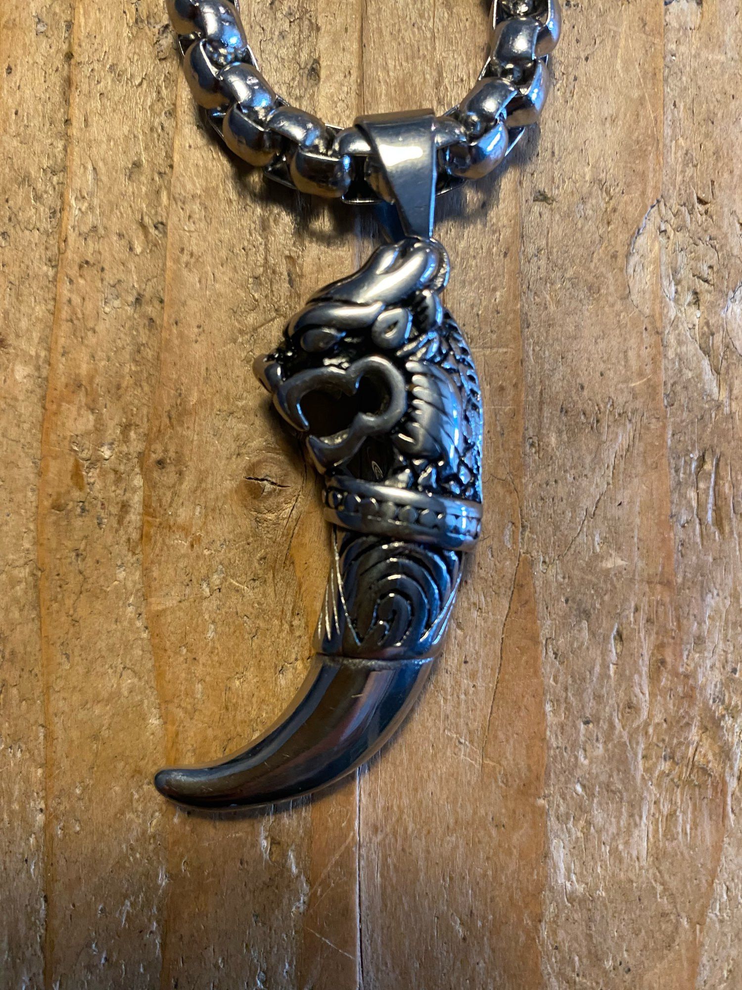 Jewelry Wolf Pendant Necklace Size ONE SIZE - 1 Thumbnail