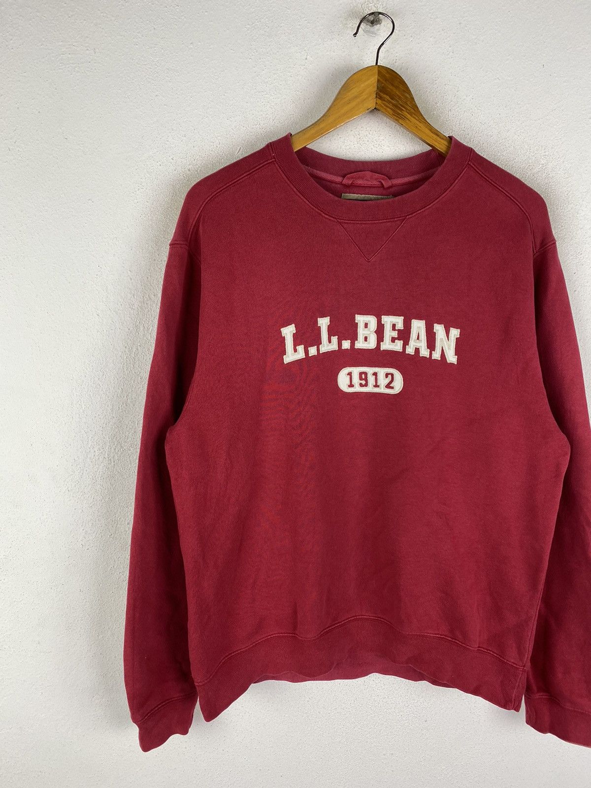 L.L. Bean 🔥SALE🔥L.L BEAN VINTAGE STYLE SWEATSHIRT EMBROIDERY LOGO Size US M / EU 48-50 / 2 - 4 Thumbnail