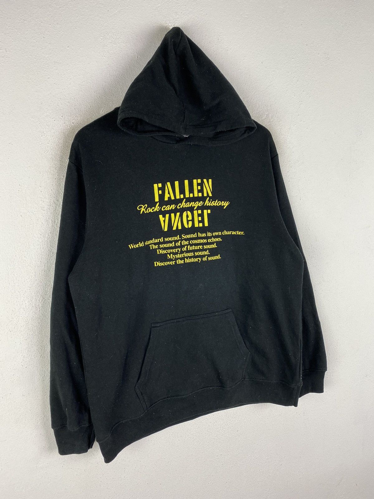 Japanese Brand 🔥SALE🔥ROCK CAN CHANGE HISTORY NICE DESIGN HOODIE Size US XL / EU 56 / 4 - 3 Thumbnail
