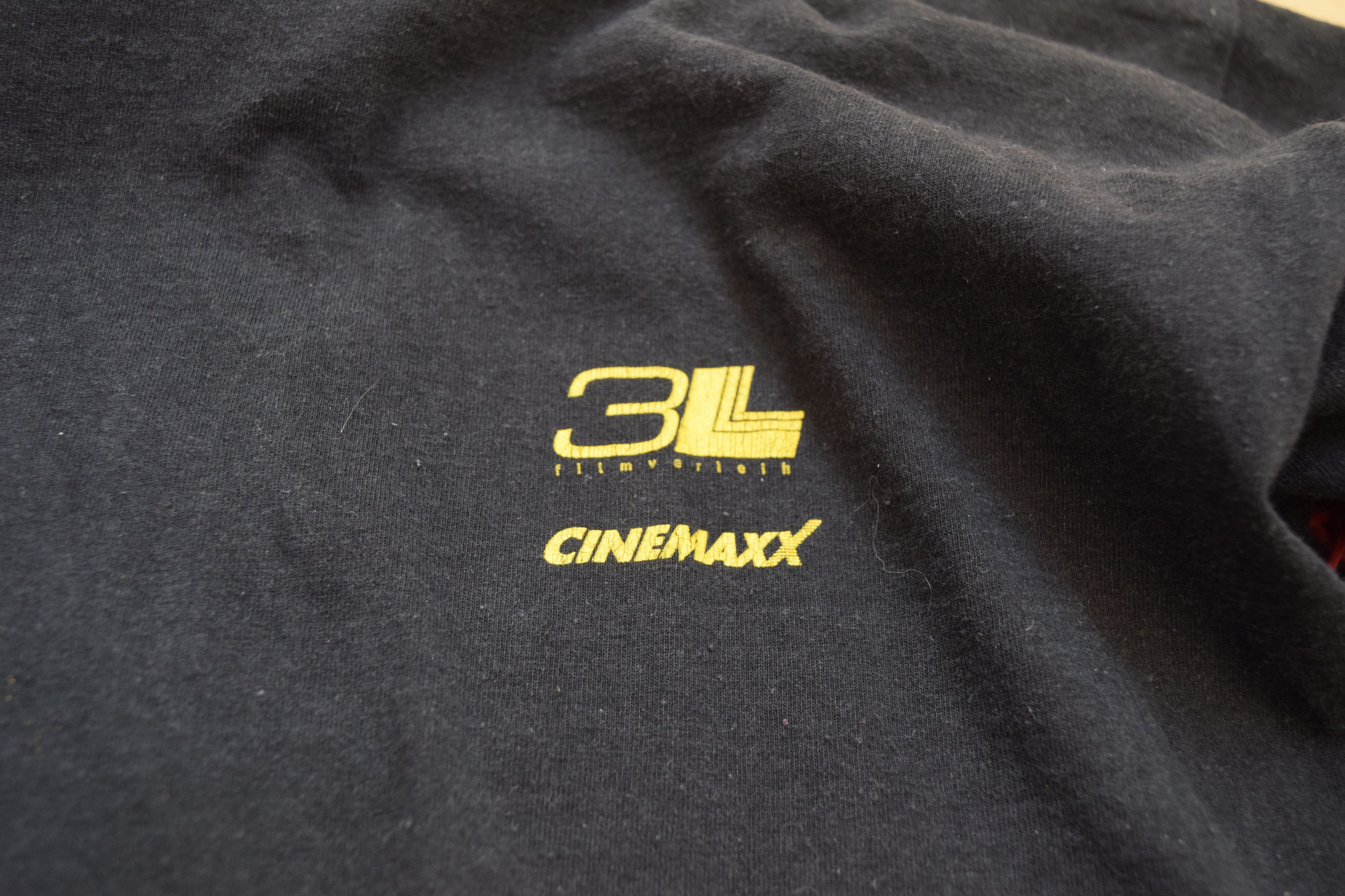 Fruit Of The Loom Vintage Revenge Of The Warrior Ong Bak Movie T-shirt Size US M / EU 48-50 / 2 - 3 Thumbnail