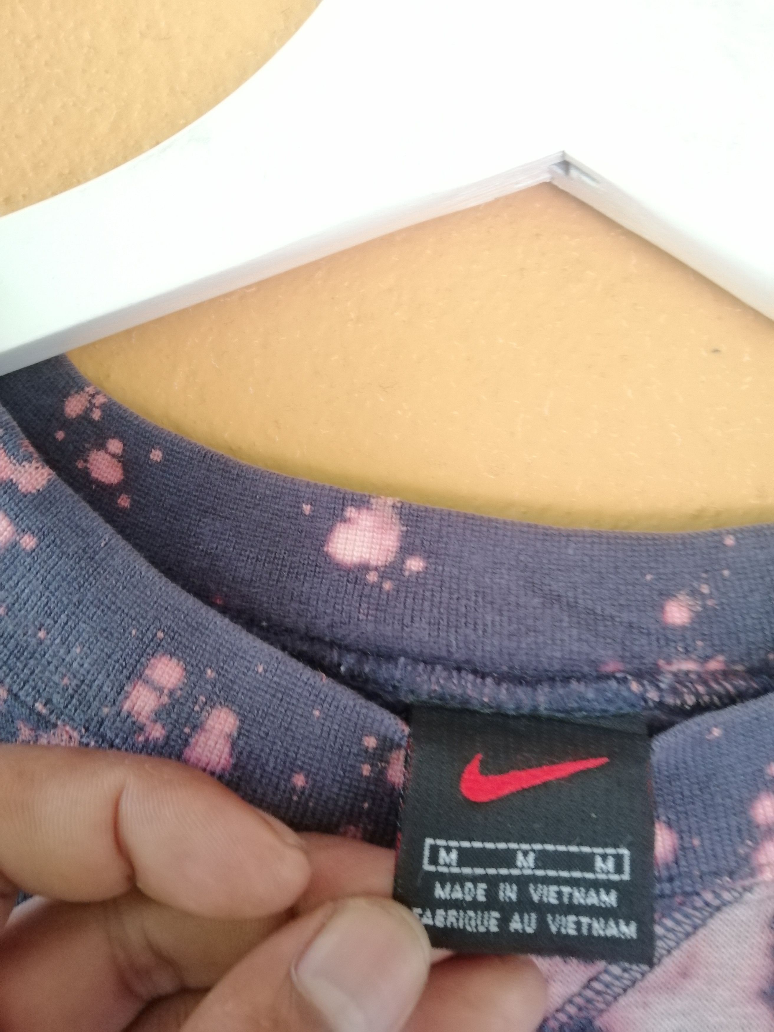 Nike × Vintage Vintage Nike Women Tie Dye Big Logo Sweatshirt B13 Size US S / EU 44-46 / 1 - 5 Thumbnail
