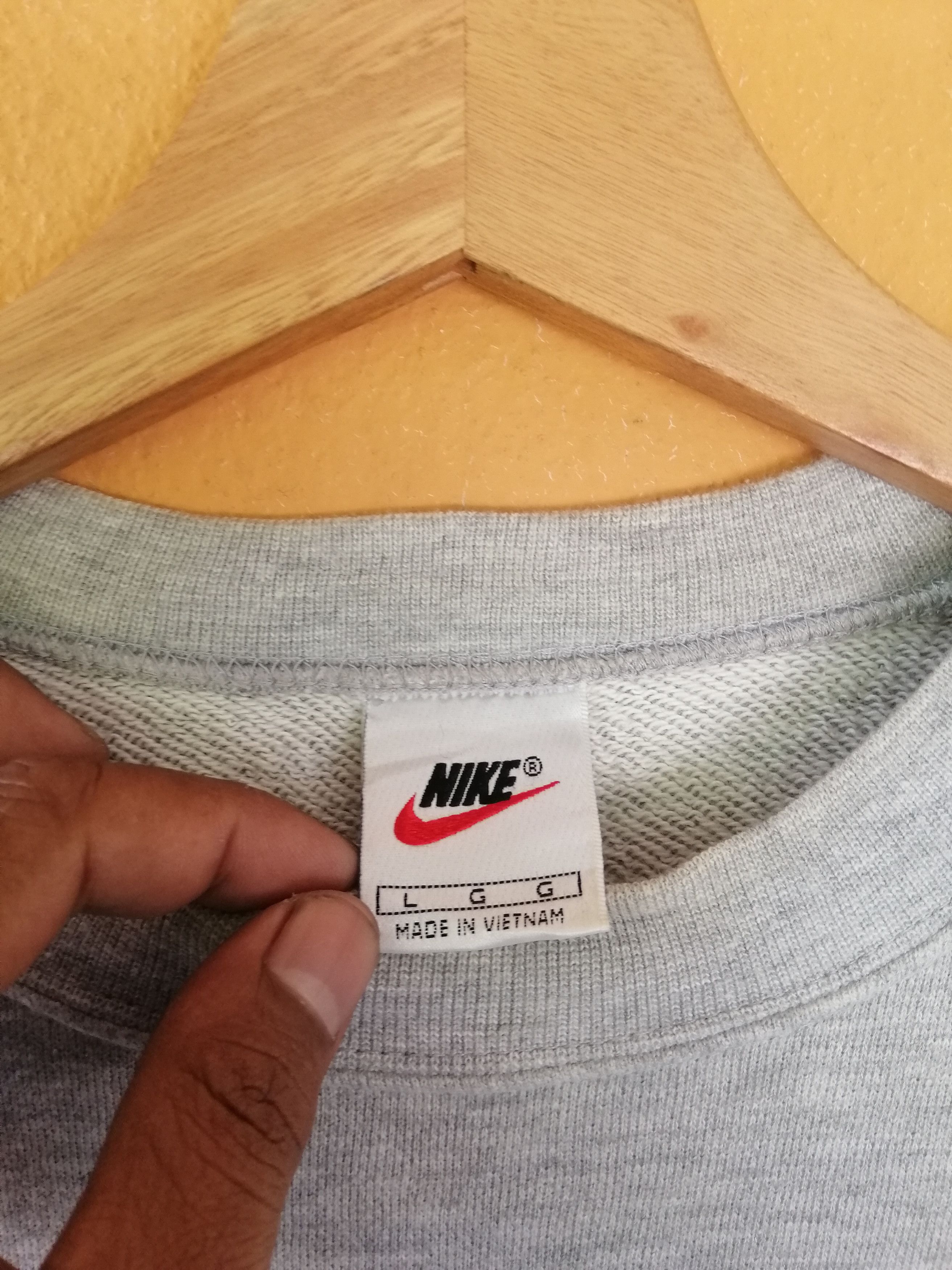 Nike Vintage 90s Nike Air Big Swoosh Logo Sweatshirt B17 Size US L / EU 52-54 / 3 - 4 Thumbnail