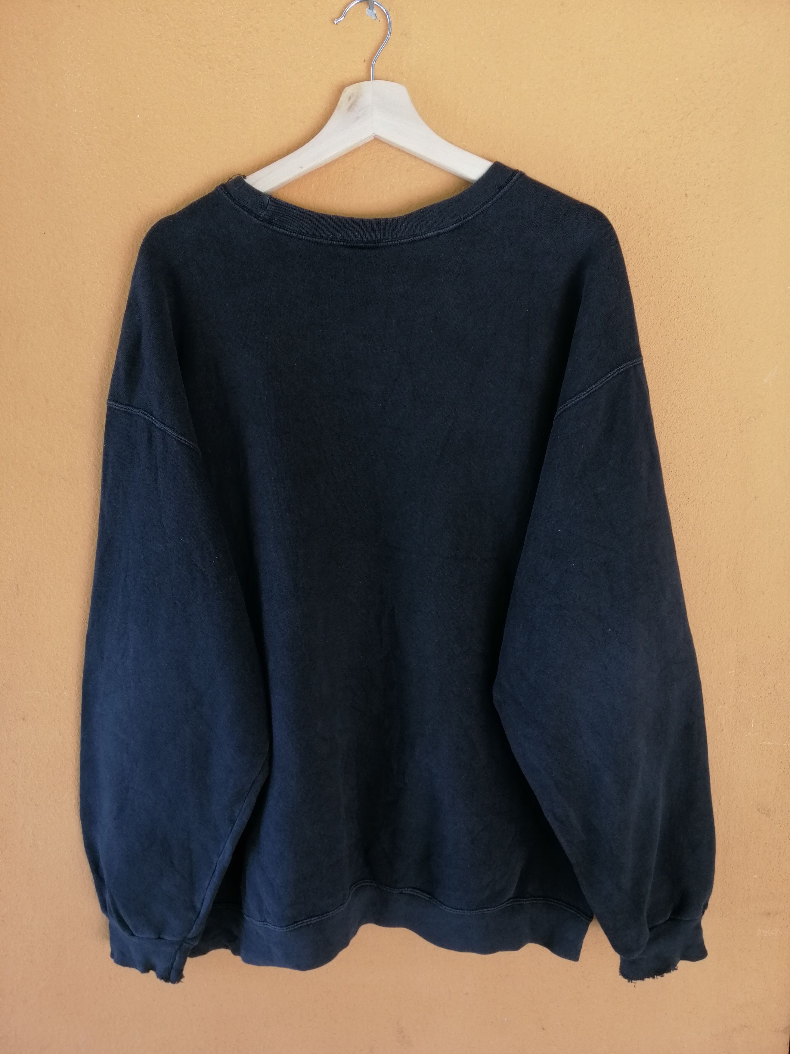 Nike Vintage Nike Small Logo Sweatshirt Made In Usa Size US L / EU 52-54 / 3 - 4 Thumbnail