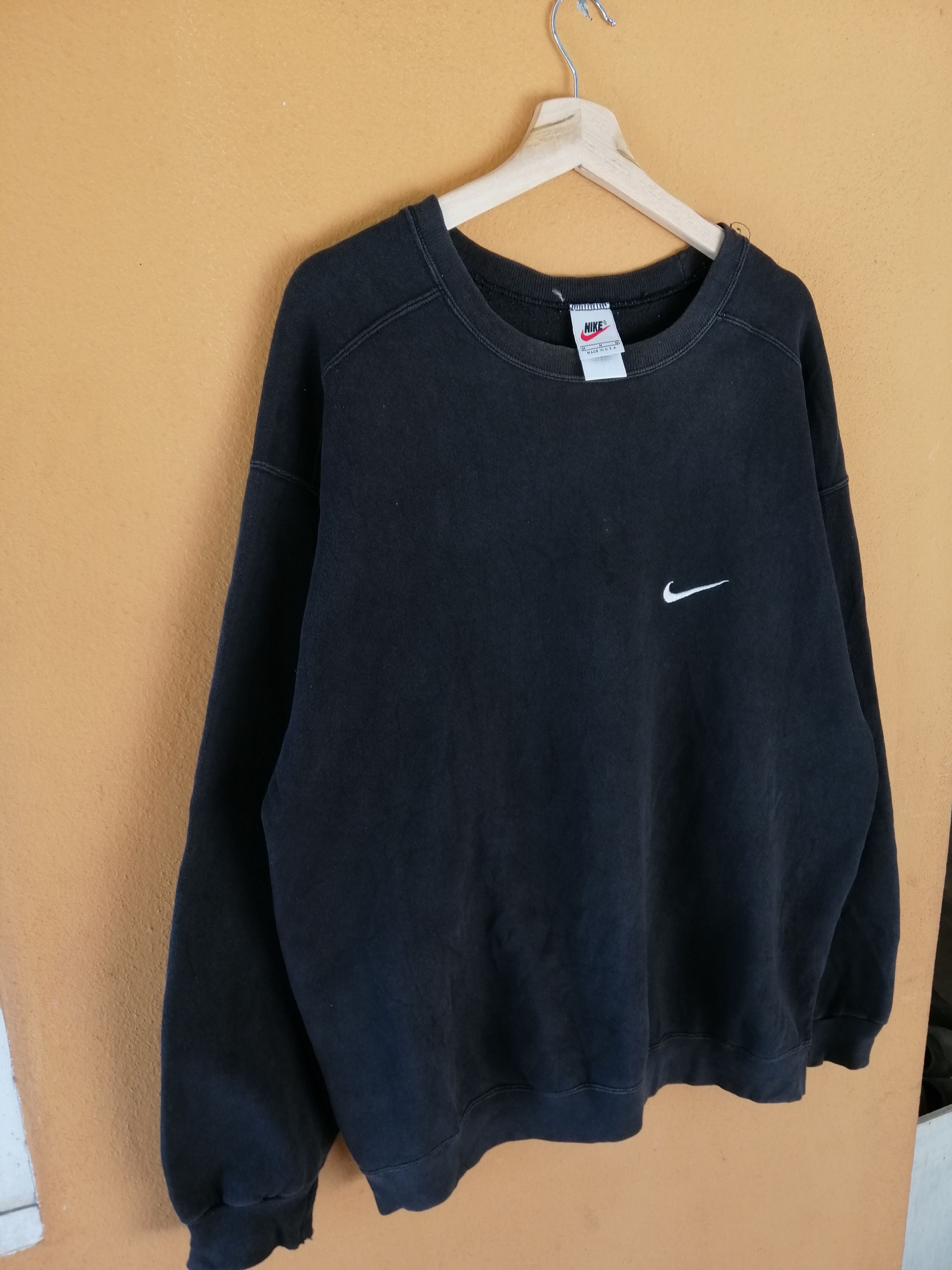 Nike Vintage Nike Small Logo Sweatshirt Made In Usa Size US L / EU 52-54 / 3 - 2 Thumbnail