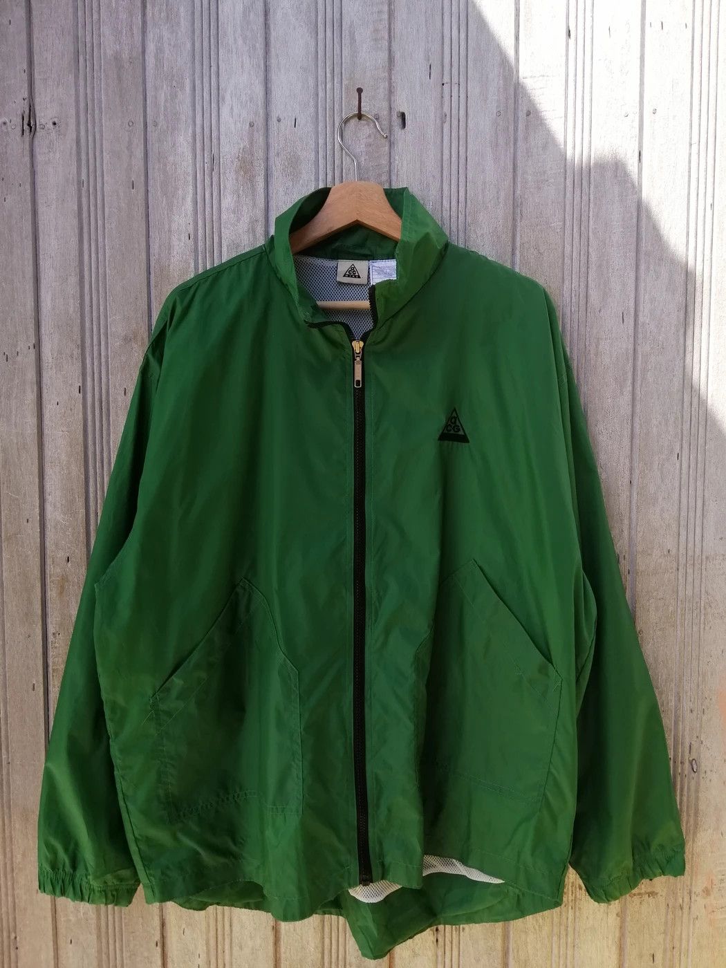 Nike Vintage Nike Acg Jacket Windbreaker Embroidery Small Logo Size US L / EU 52-54 / 3 - 6 Thumbnail