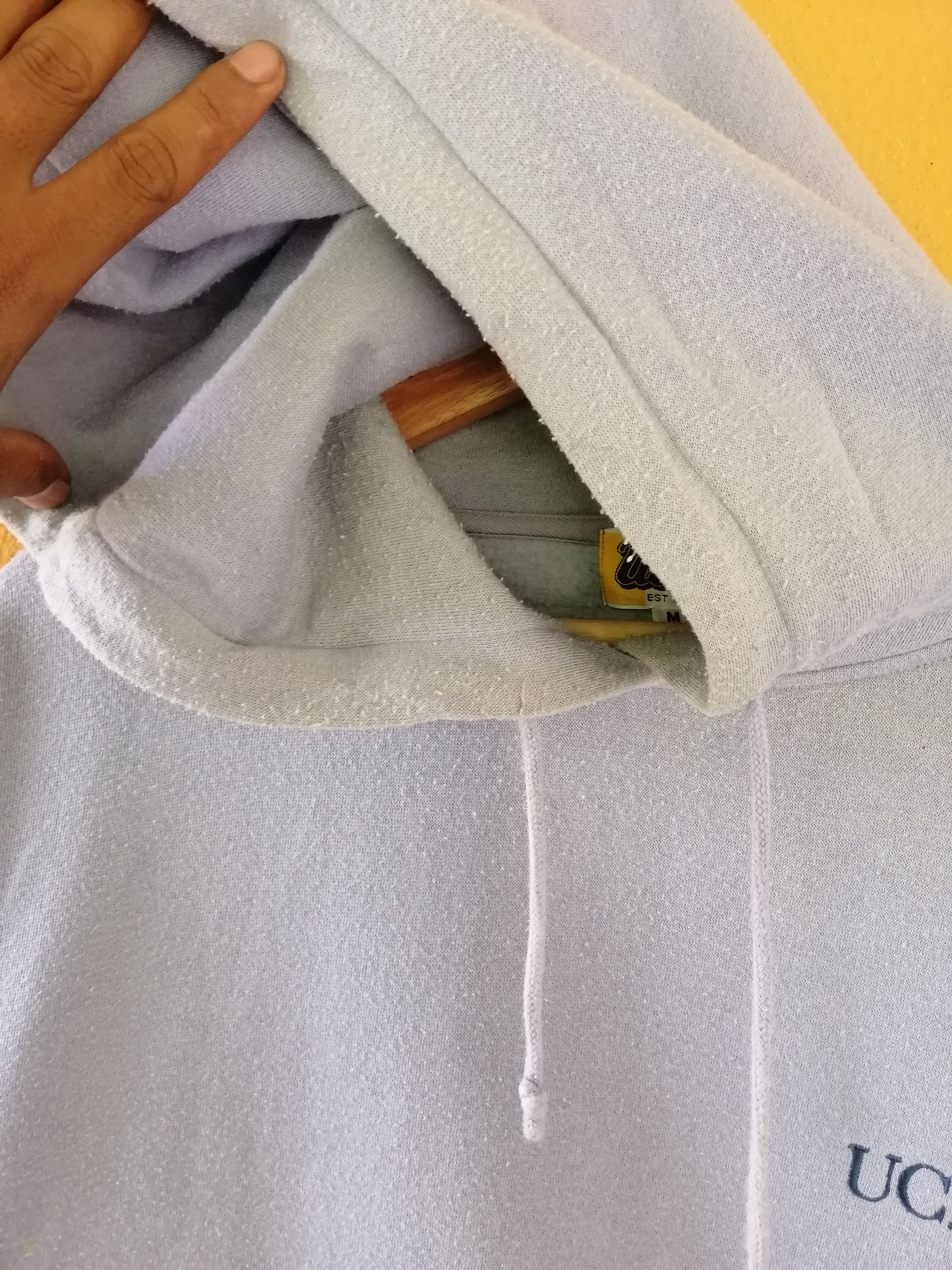 Vintage Vintage 90s UCLA Hoodie small Logo Sweatshirt B2 Size US M / EU 48-50 / 2 - 5 Thumbnail