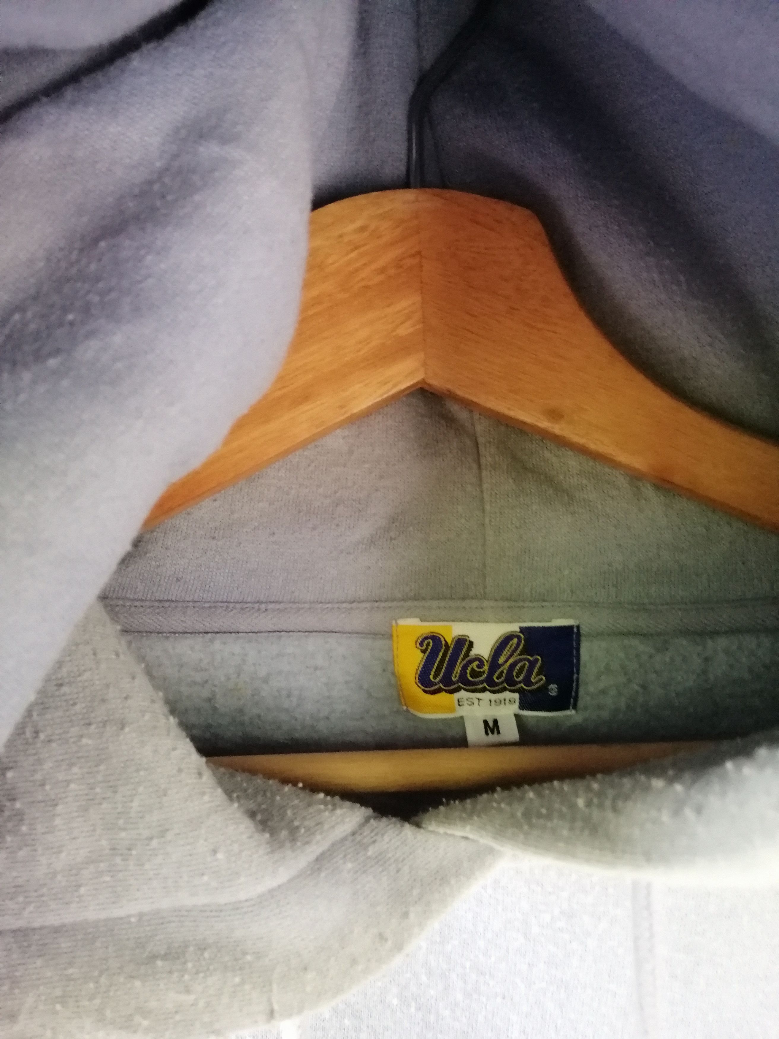 Vintage Vintage 90s UCLA Hoodie small Logo Sweatshirt B2 Size US M / EU 48-50 / 2 - 6 Thumbnail