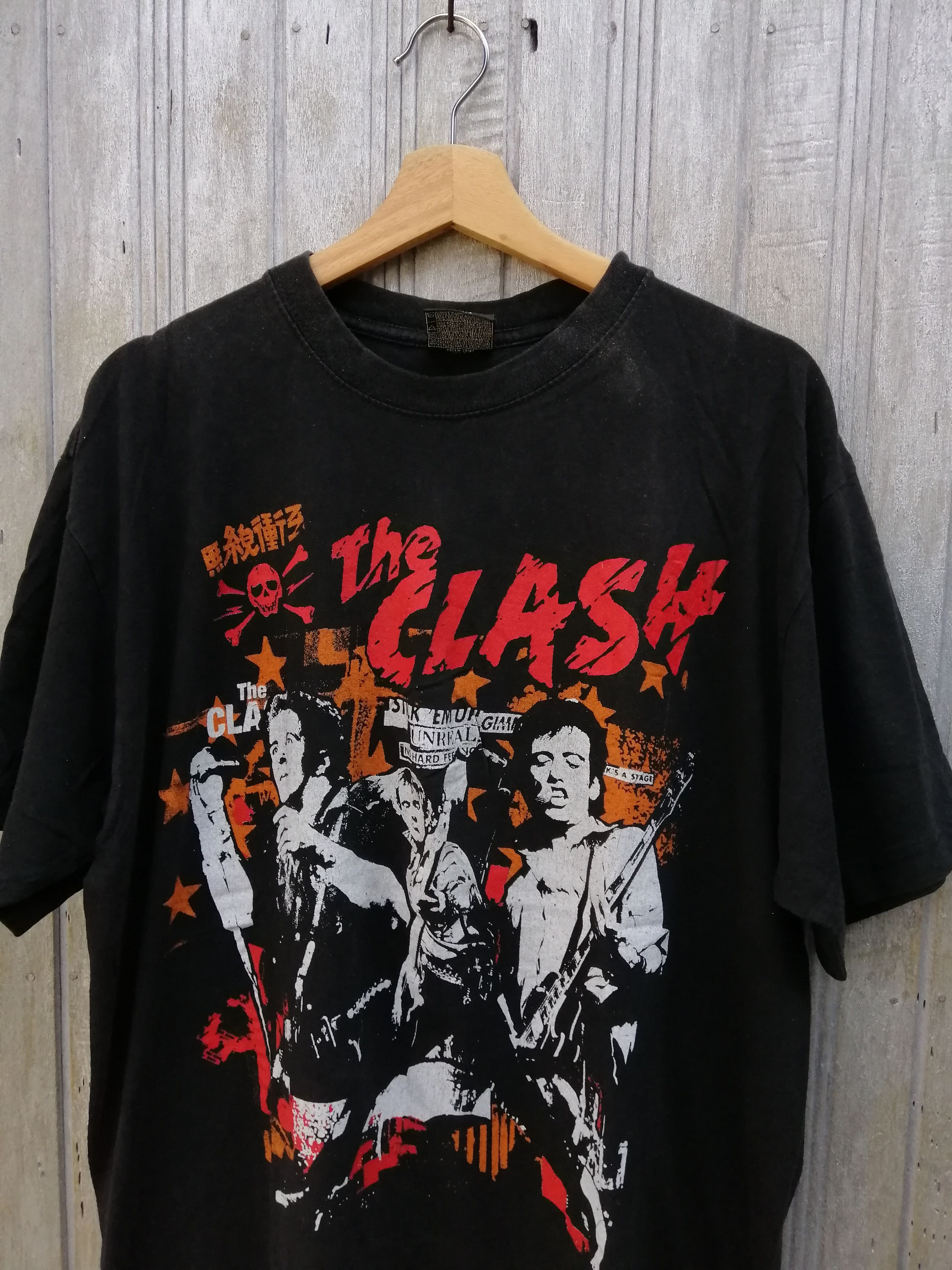 Band Tees Vintage The Clash Band Tshirts Size US L / EU 52-54 / 3 - 2 Thumbnail