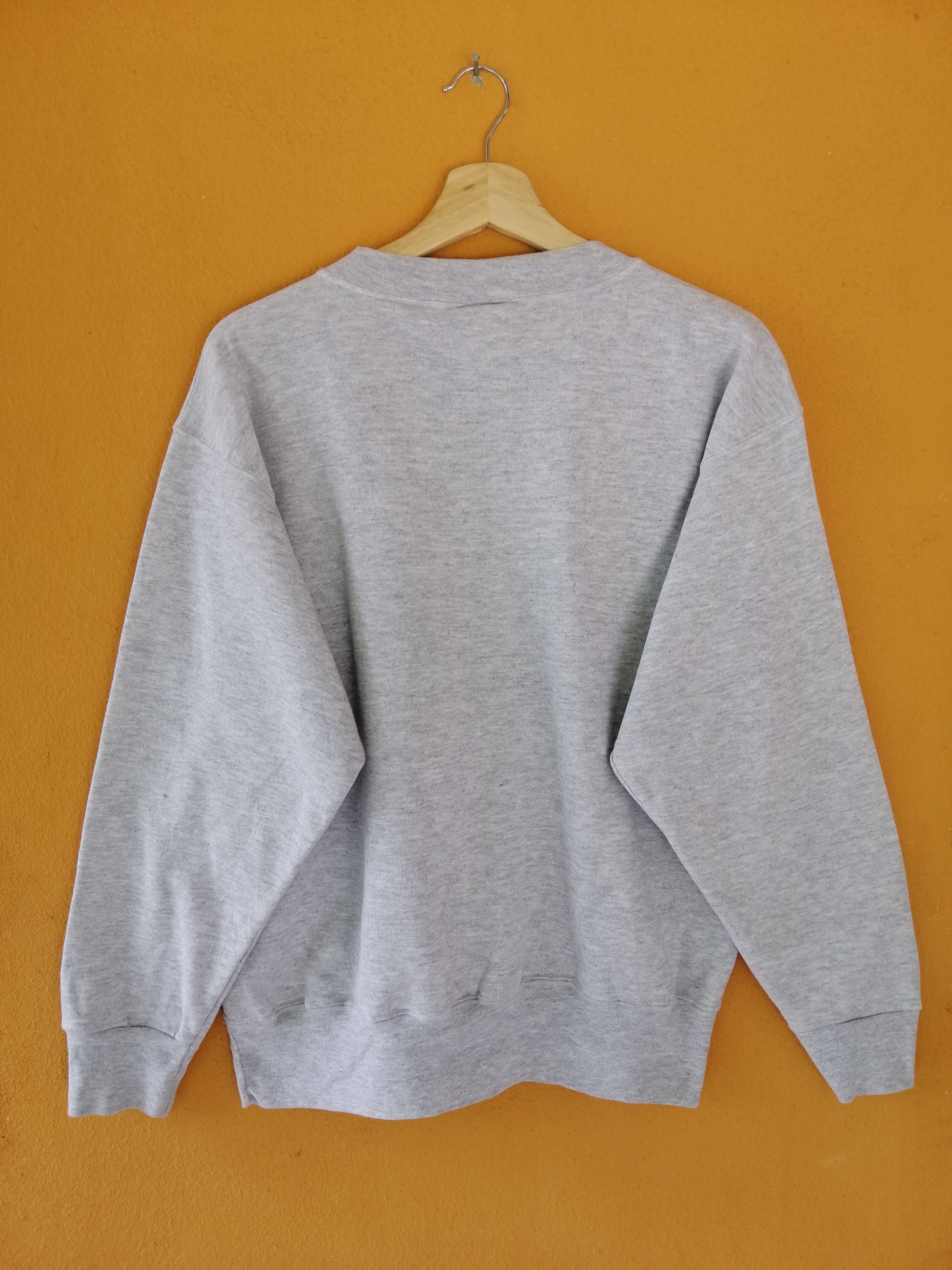 Disney × Vintage Vintage 90s Mickey Mouse Big Logo Sweatshirt B21 Size US M / EU 48-50 / 2 - 2 Thumbnail