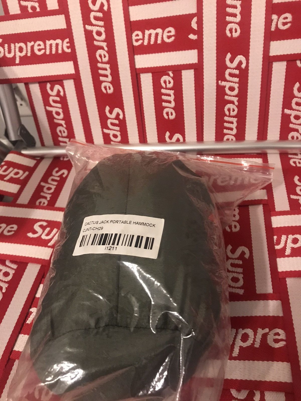 Hamac portable Travis Scott Cactus Jack Olive de la