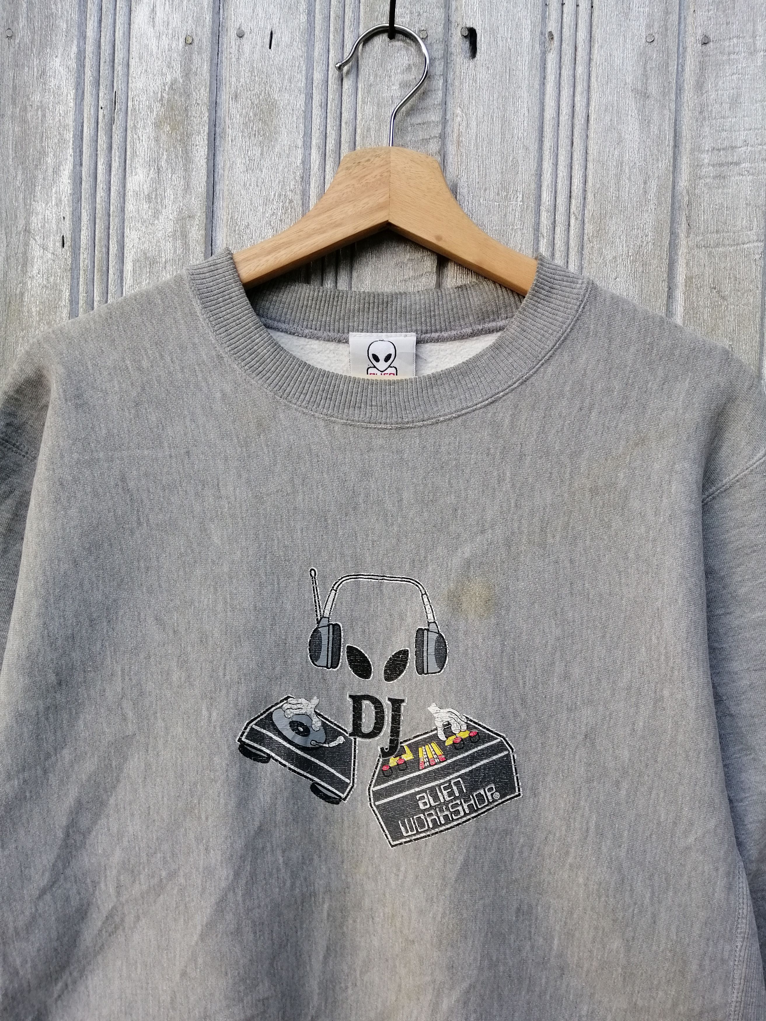 Vintage 90s Alien Workshop Sweatshirt B8