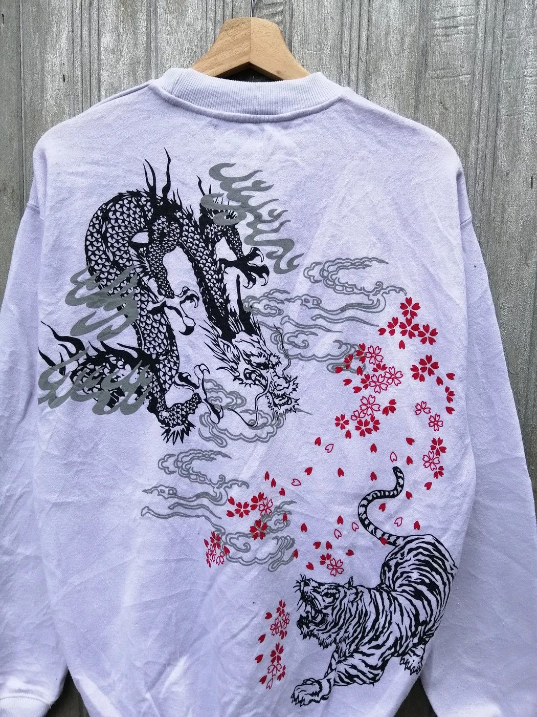 Japanese Brand Vintage Sukajan Tiger Dragon Sweatshirt Japanese Brand B5 Size US L / EU 52-54 / 3 - 1 Thumbnail