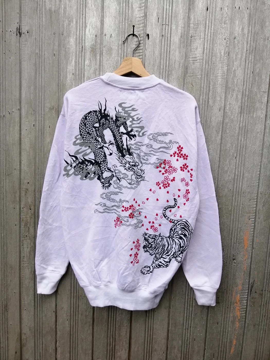 Japanese Brand Vintage Sukajan Tiger Dragon Sweatshirt Japanese Brand B5 Size US L / EU 52-54 / 3 - 7 Thumbnail