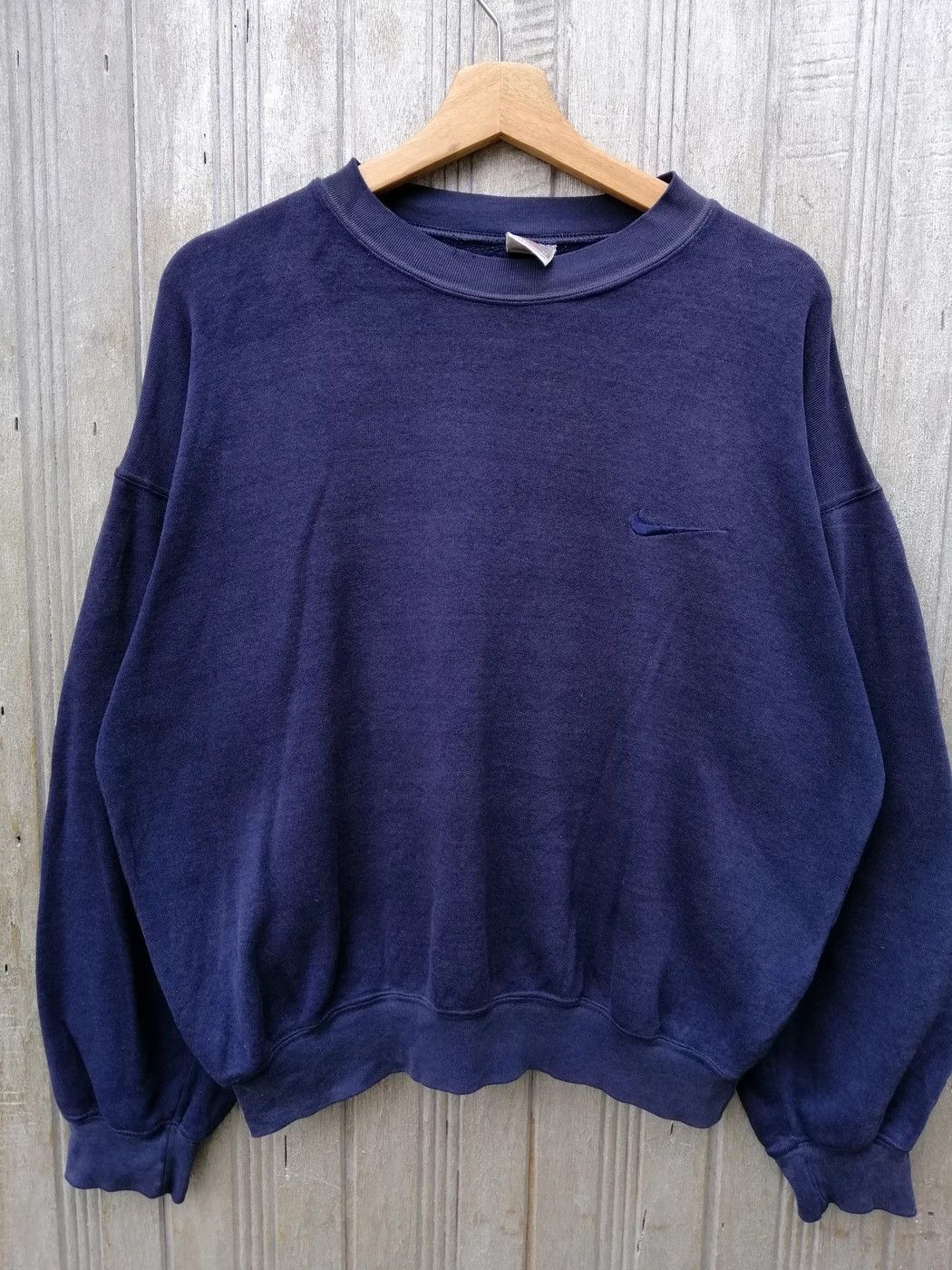 Nike VINTAGE NIKE EMBROIDERY SMALL LOGO CREWNECK SWEATSHIRT B25 Size US L / EU 52-54 / 3 - 2 Thumbnail