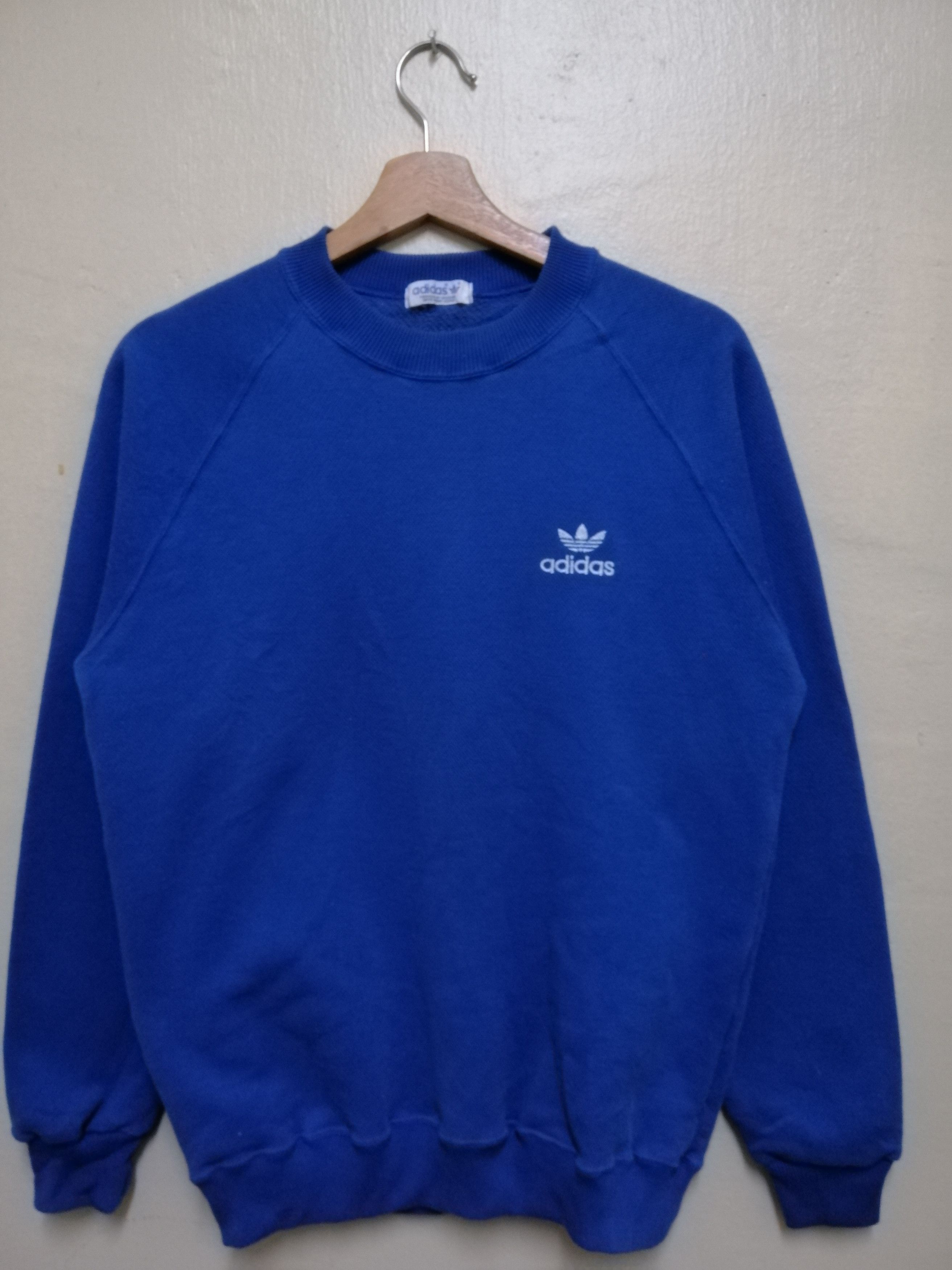 Adidas Vintage Adidas Trefoil Embroidery Sweatshirt B18 Size US M / EU 48-50 / 2 - 1 Thumbnail