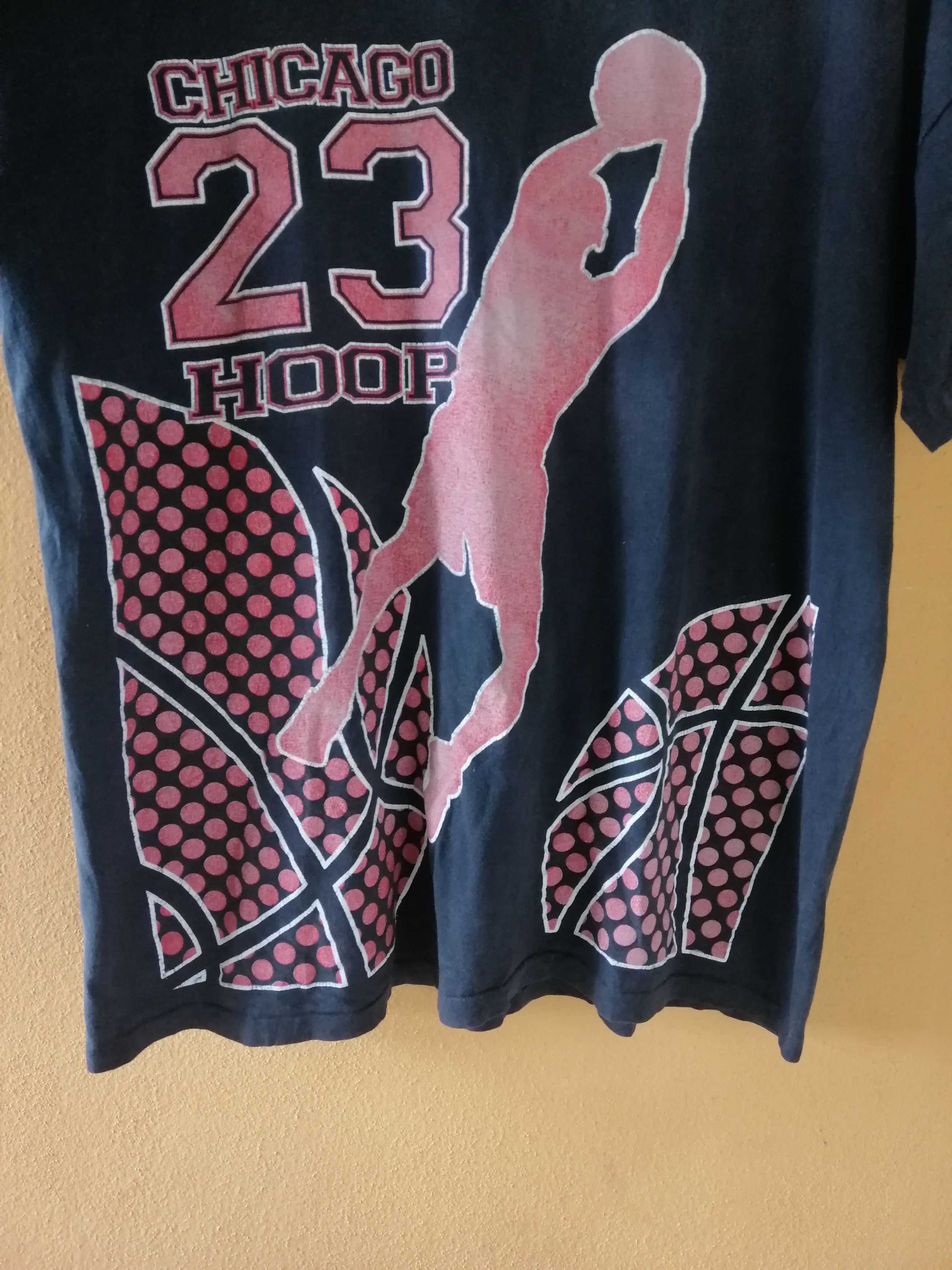 Jordan Brand Vintage 90s Chicago 23 Hoop Michael Jordan Tshirt Size US L / EU 52-54 / 3 - 5 Thumbnail