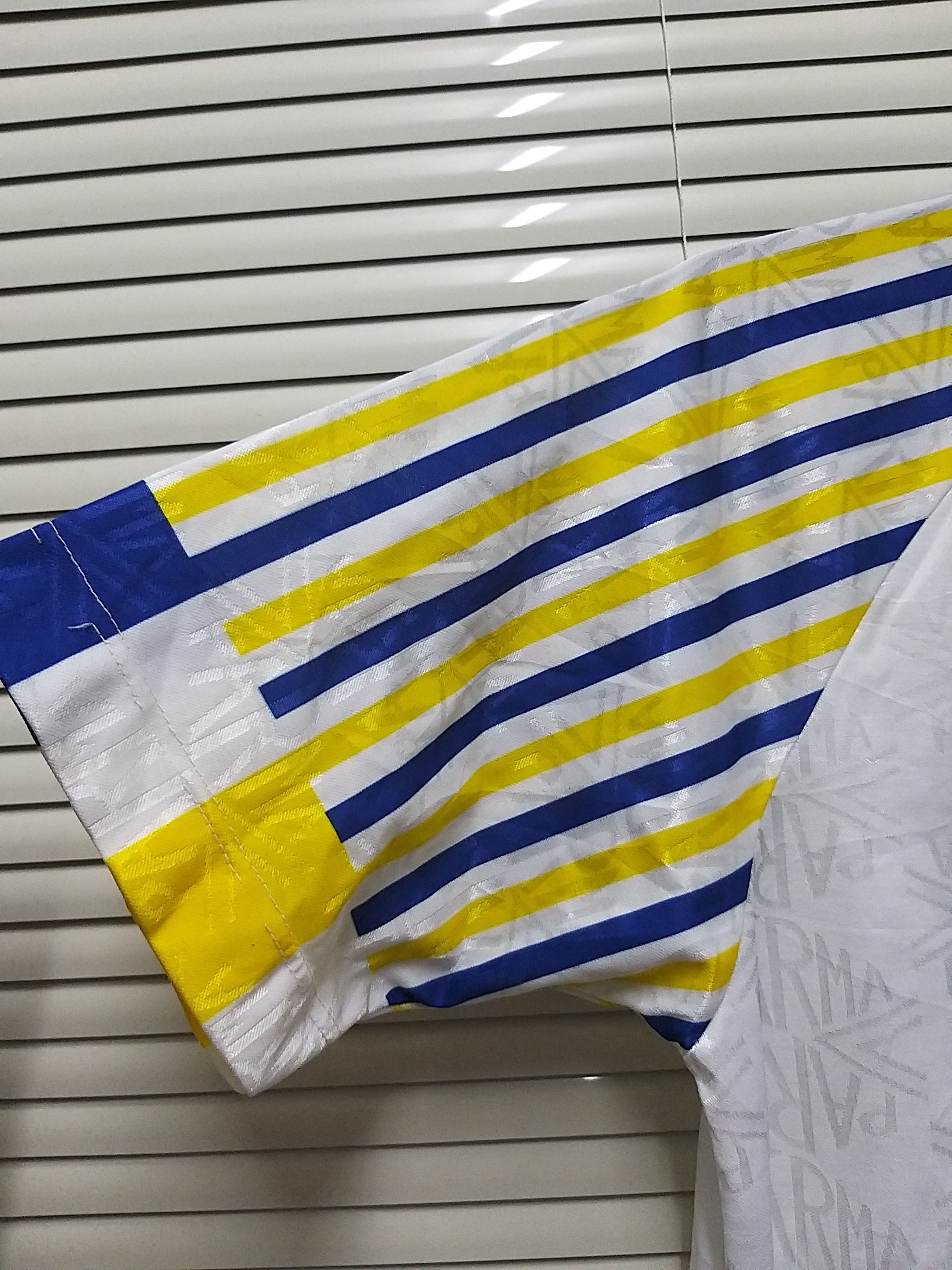 Umbro RARE🔥🔥VINTAGE 91-93 PARMA FC UMBRO PARMALAT HOME JERSEY Size US L / EU 52-54 / 3 - 4 Thumbnail