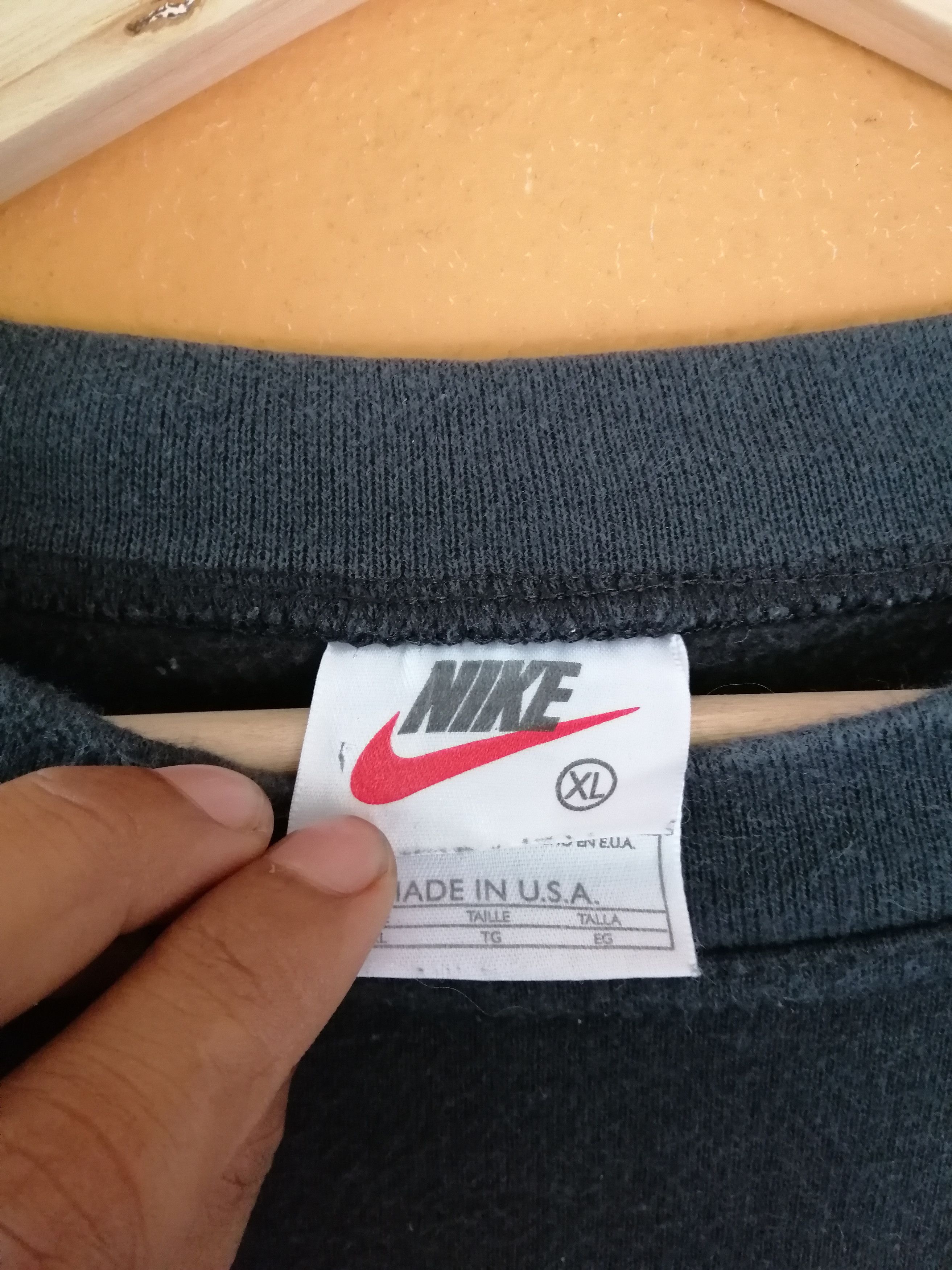 Nike Vintage 90s Nike Sweatshirt Small Logo Embroidery B21 Size US XL / EU 56 / 4 - 5 Thumbnail