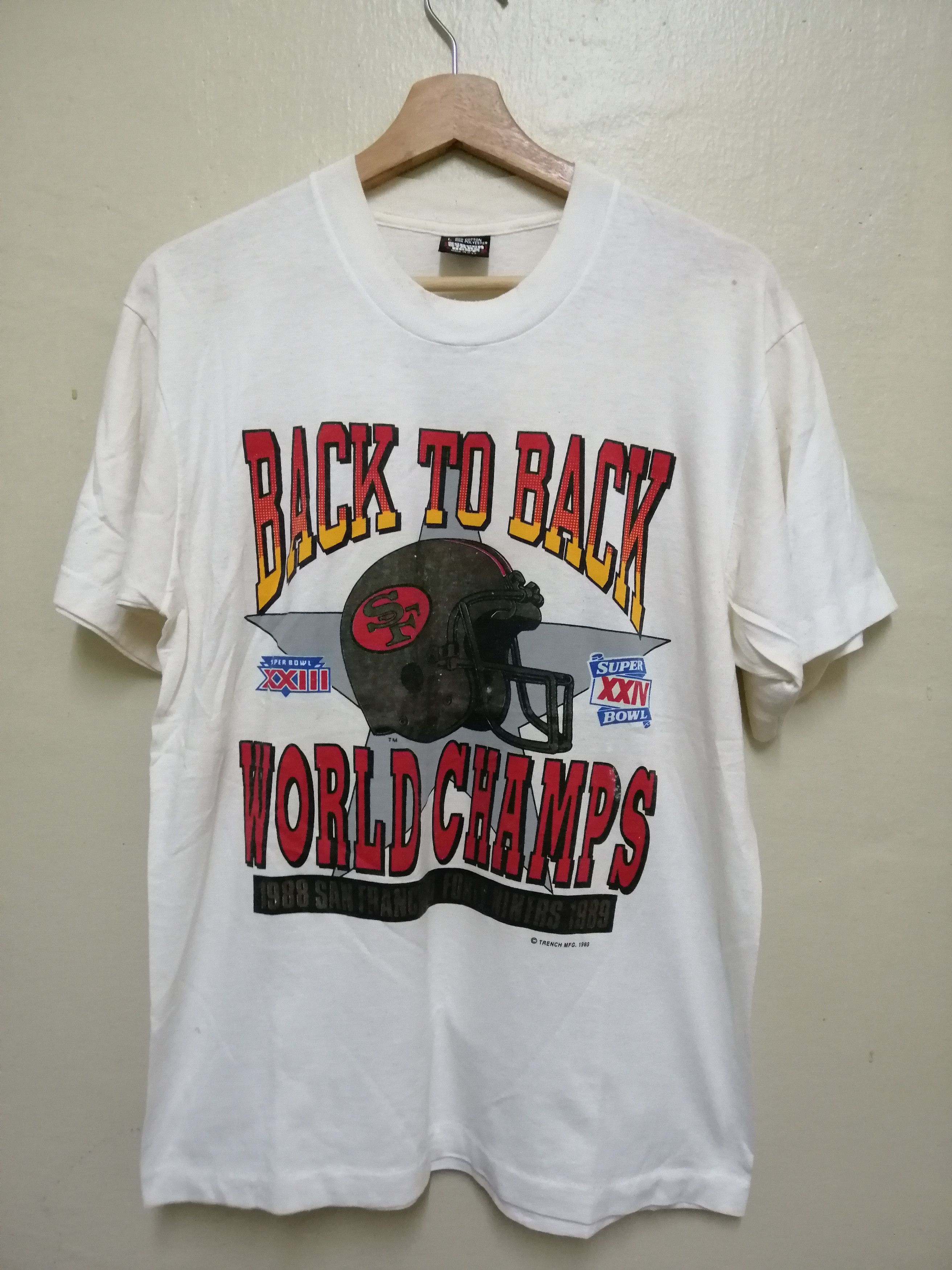 NFL Vintage Super Bowl 80s Tshirt.. Back to Back World Champs Size US M / EU 48-50 / 2 - 1 Thumbnail