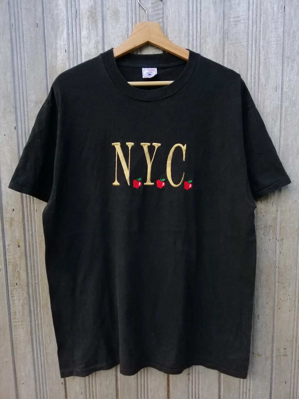 Apple Vintage 90s Apple N.Y.C Embroidery Tshirt Small Logo Size US L / EU 52-54 / 3 - 1 Thumbnail
