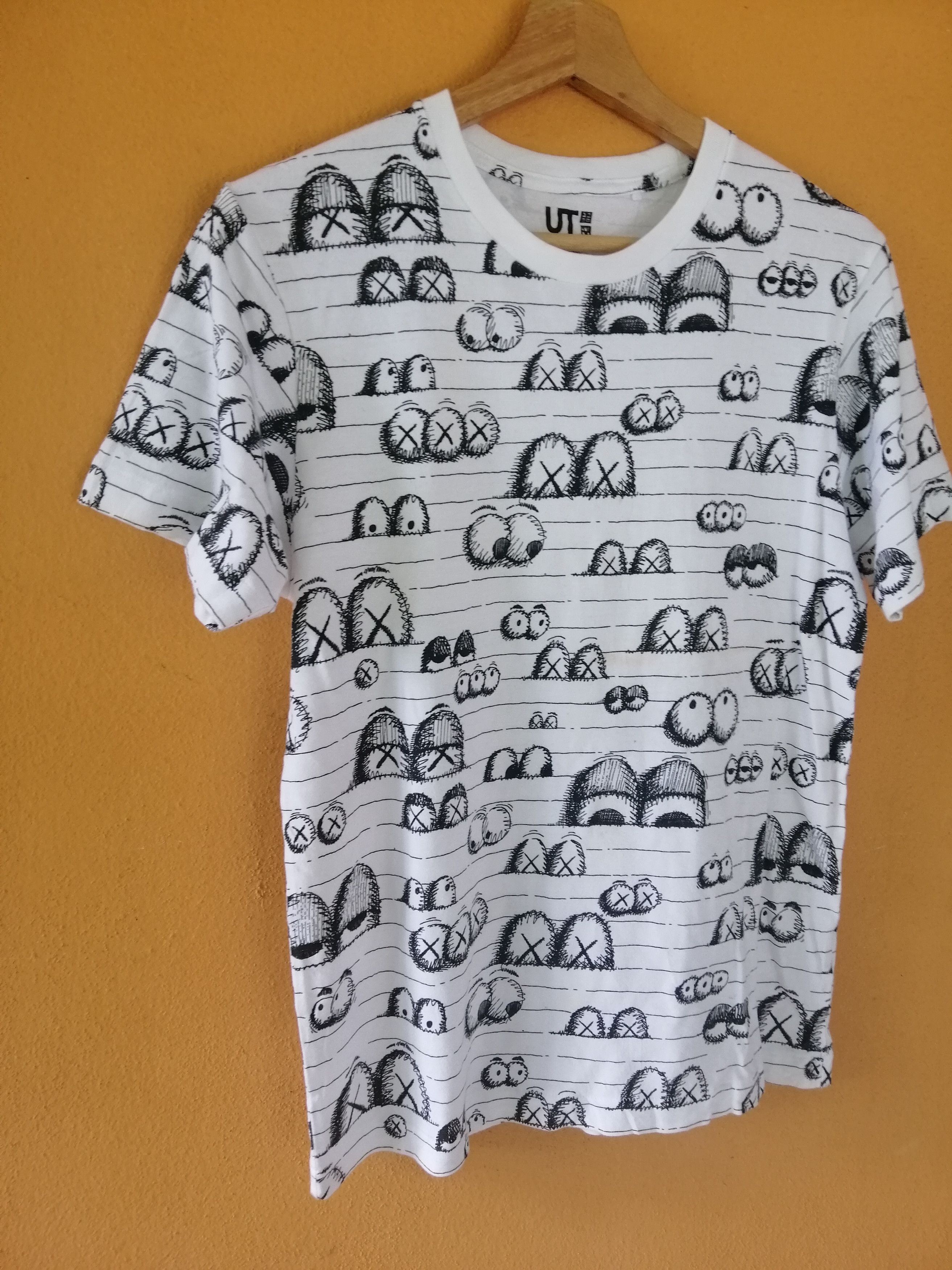 Kaws × Uniqlo Kaws x Uniqlo Full Printed Shirts Rare Design Size US S / EU 44-46 / 1 - 3 Thumbnail