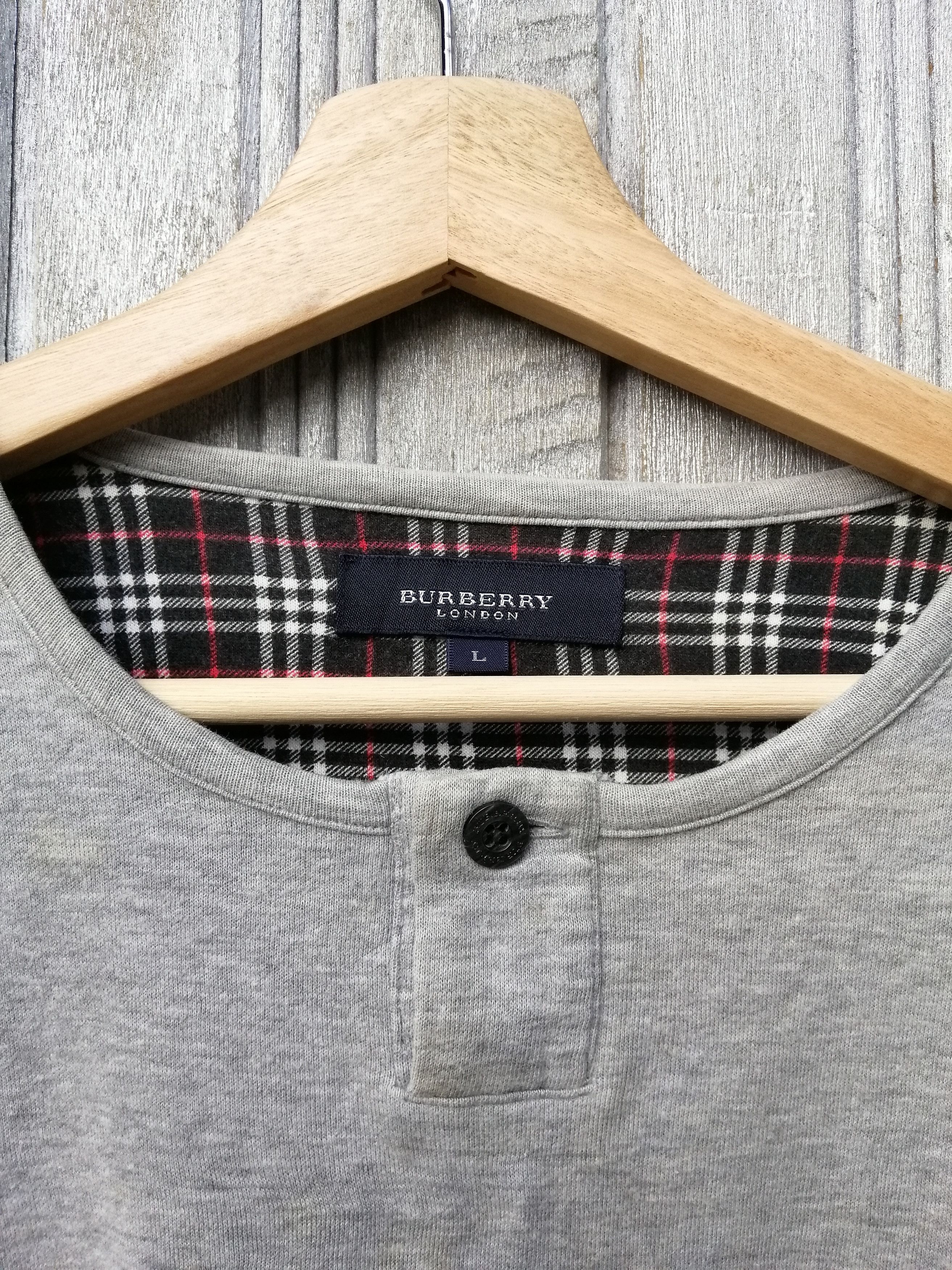 Burberry Vintage Burberry London Long Sleeve Tshirt B7 Size US L / EU 52-54 / 3 - 3 Thumbnail