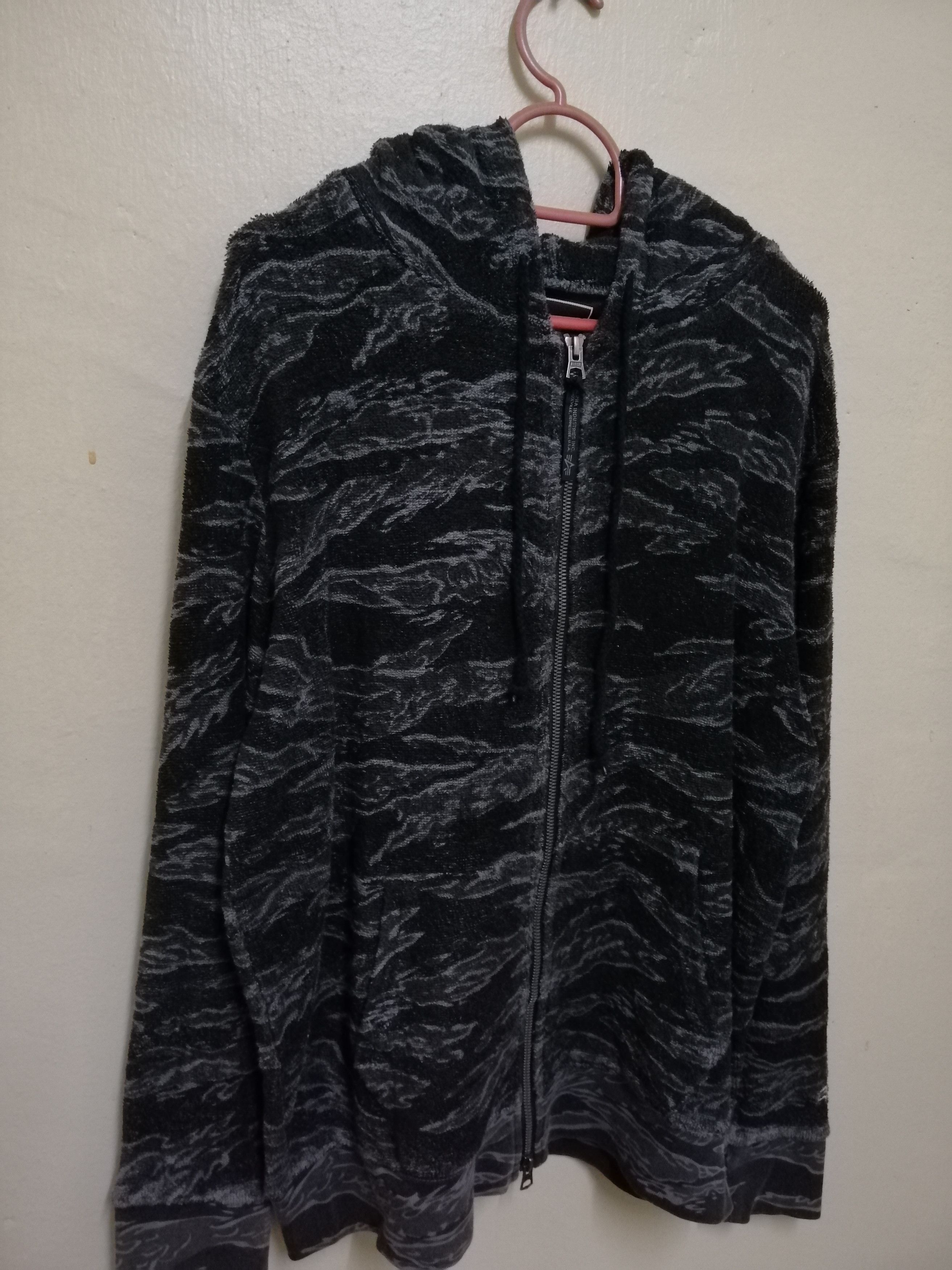 Alpha Industries Vintage Alpha Industries Camoflage Tiger Stripes Hoodie B25 Size US M / EU 48-50 / 2 - 2 Thumbnail