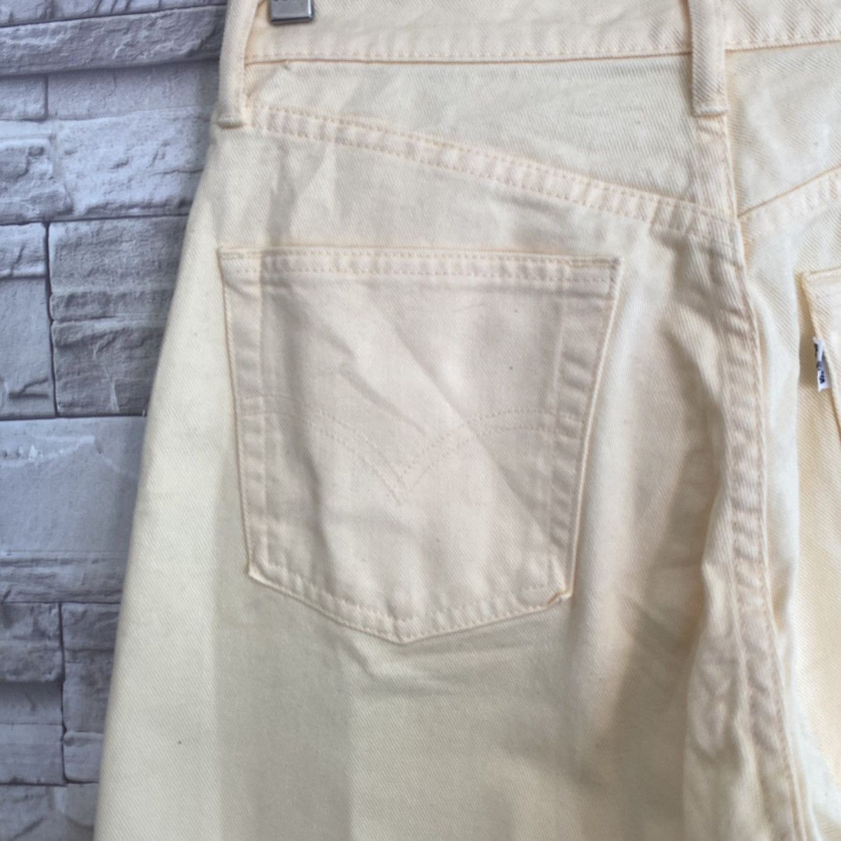 Levi's Vintage Levis 554 Jeans Straight Soft Yellow 29x32 Size US 29 - 12 Thumbnail