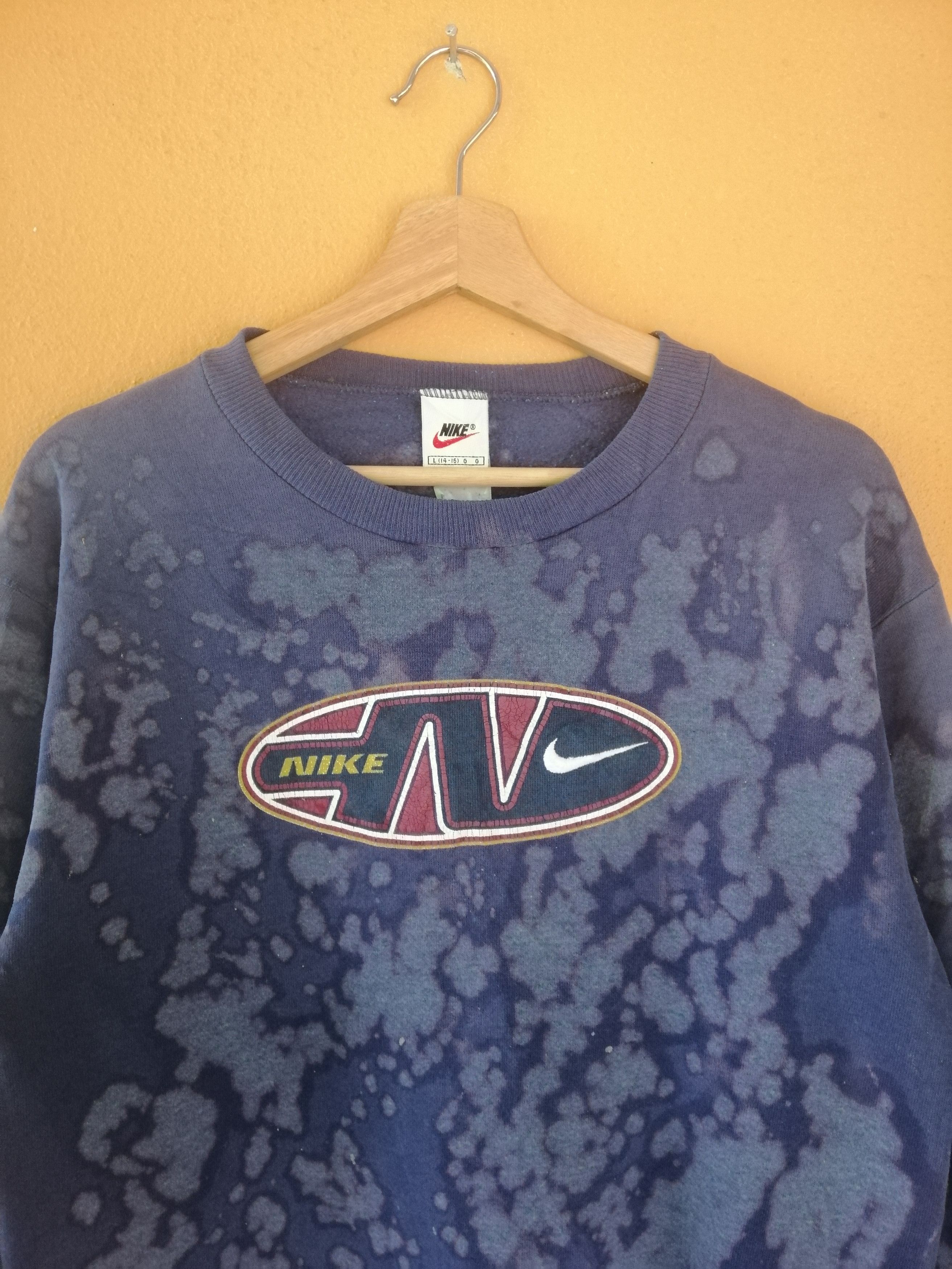Nike × Vintage VINTAGE 90s NIKE FADED ACID WASH SWEATSHIRT MADE IN USA B13 Size US M / EU 48-50 / 2 - 2 Thumbnail
