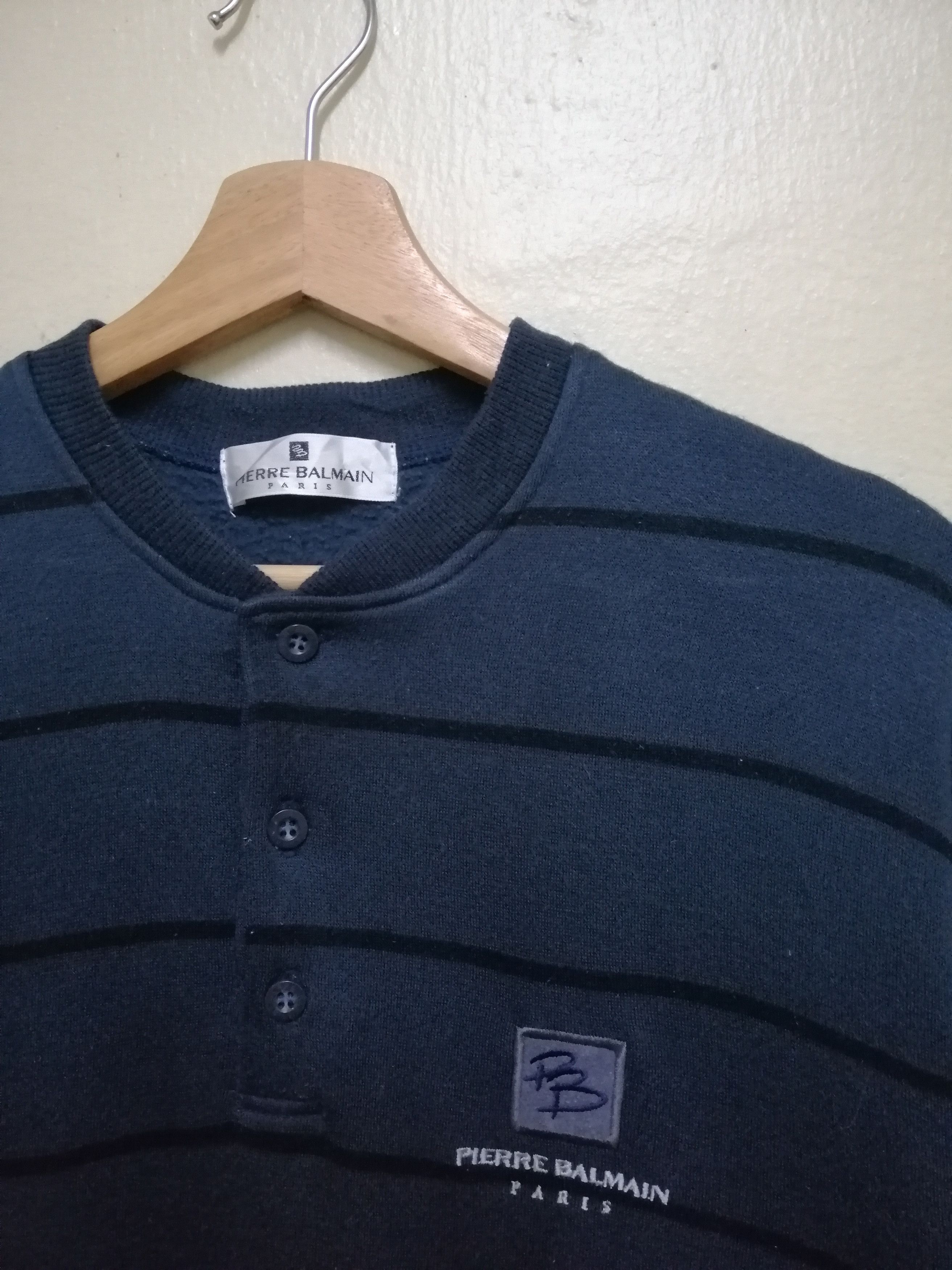Pierre Balmain Vintage Pierre Balmain Paris Sweatshirt Small Logo B25 Size US M / EU 48-50 / 2 - 5 Thumbnail