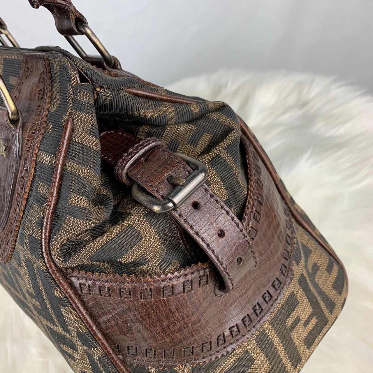 Fendi Authentic FENDI Zucca Du Jour Handbag Size ONE SIZE - 6 Thumbnail