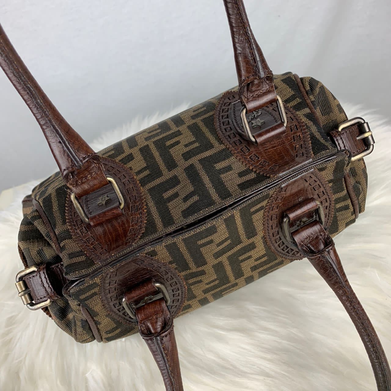 Fendi Authentic FENDI Zucca Du Jour Handbag Size ONE SIZE - 7 Thumbnail