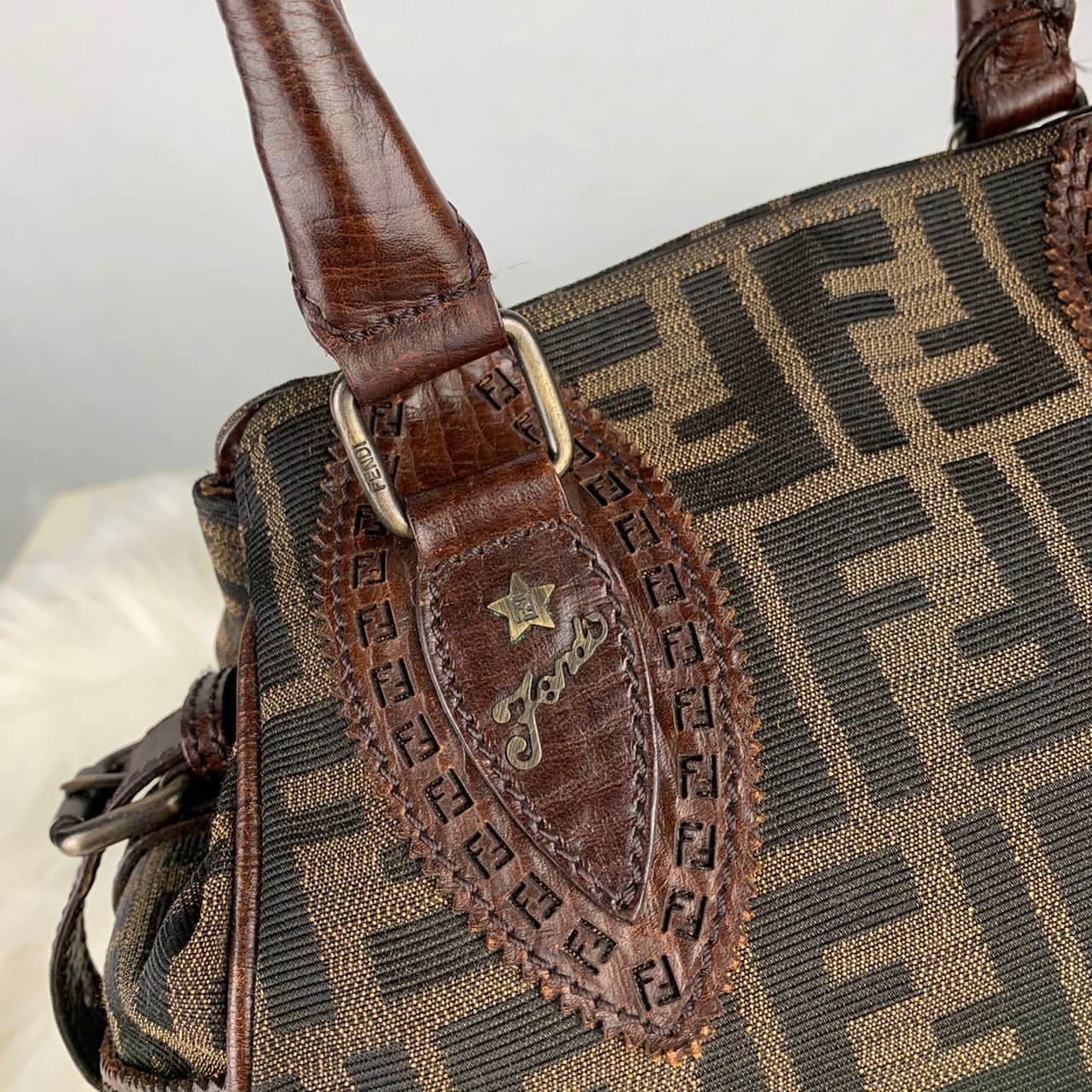 Fendi Authentic FENDI Zucca Du Jour Handbag Size ONE SIZE - 4 Thumbnail
