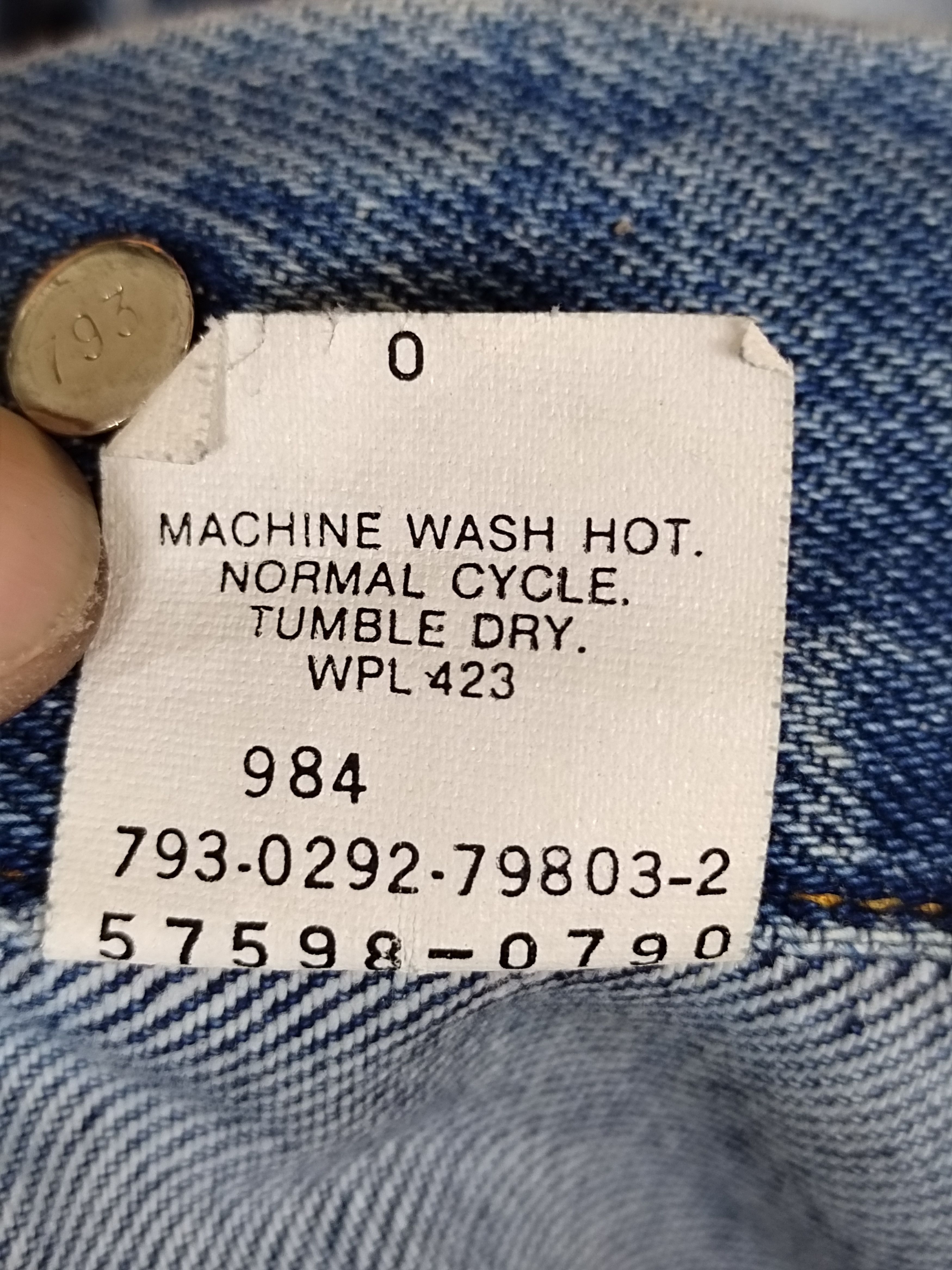 Levi's Vintage 1992 LEVIS Trucker Denim Jacket Size US L / EU 52-54 / 3 - 16 Thumbnail