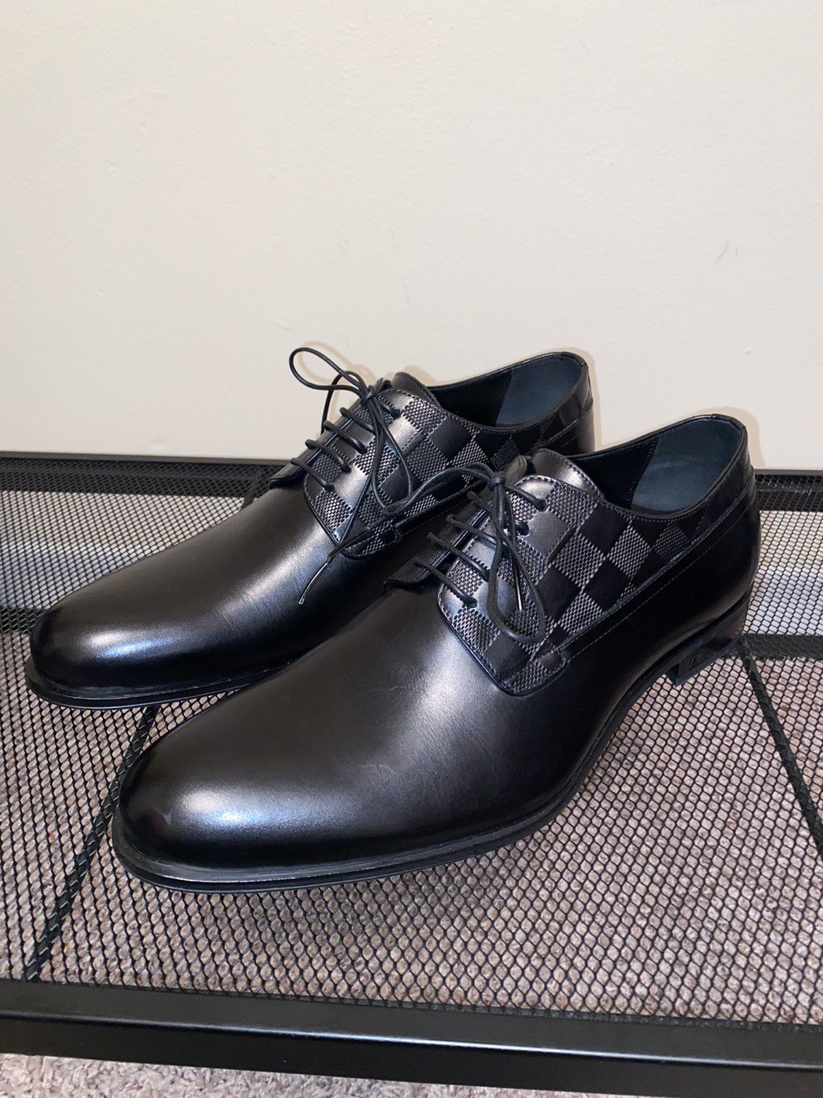 Louis Vuitton Men's Burdundy Leather Haussmann Derby Shoe 9 US