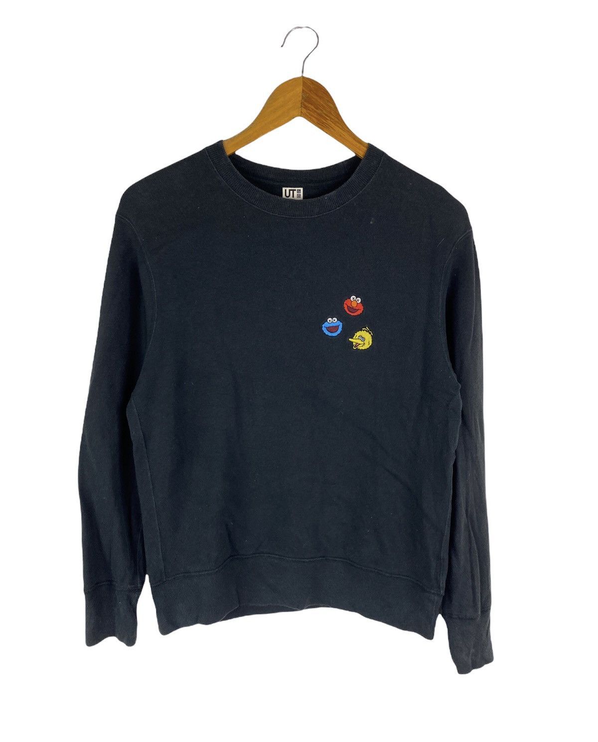 Kaws Uniqlo SALE KAWS X UNIQLO X SESAME STREET SWEATSHIRT Grailed