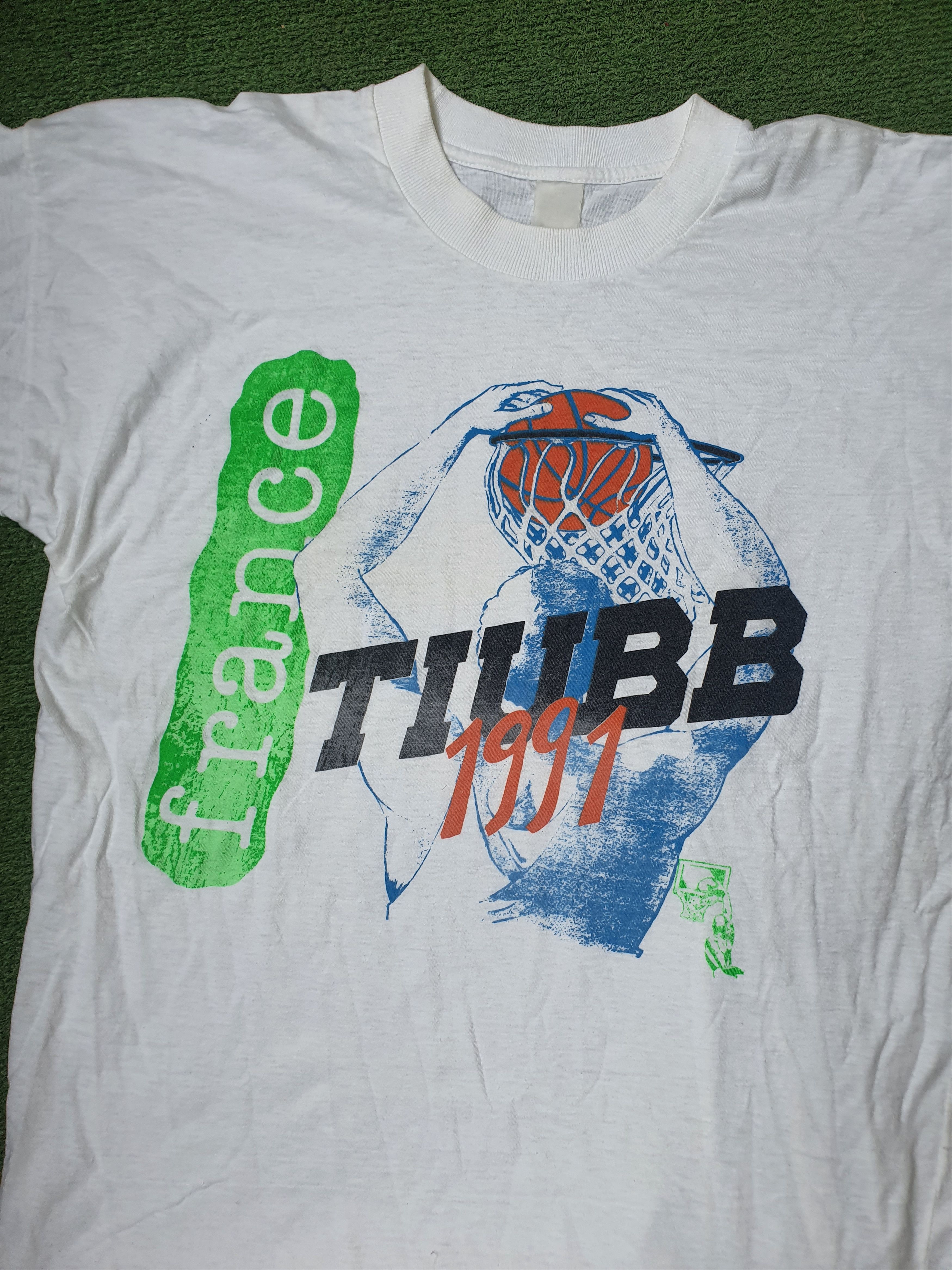 Vintage France TIUBB Basketball Vtg 1991 single stich tee,sz M Size US M / EU 48-50 / 2 - 4 Thumbnail