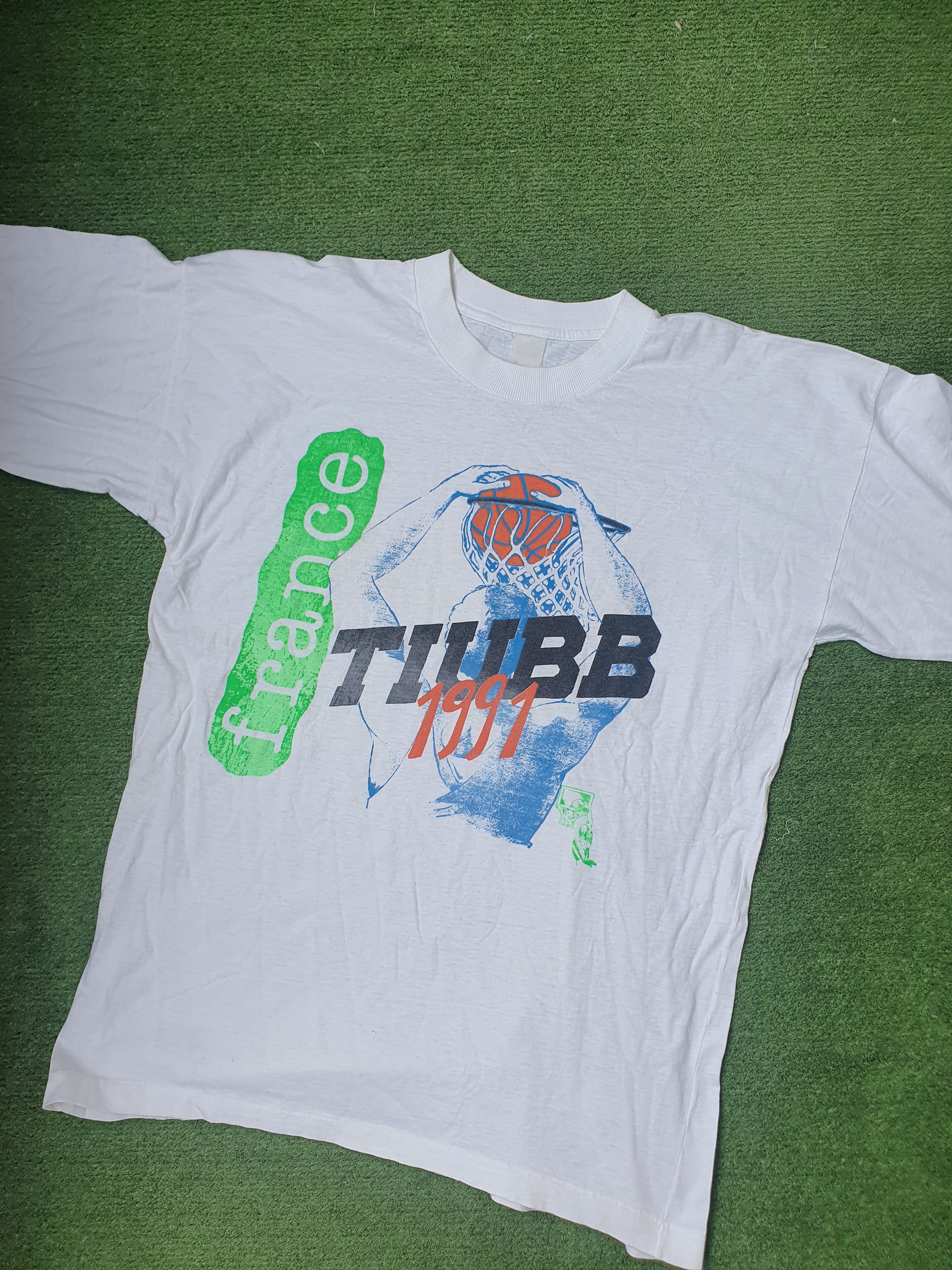 Vintage France TIUBB Basketball Vtg 1991 single stich tee,sz M Size US M / EU 48-50 / 2 - 3 Thumbnail