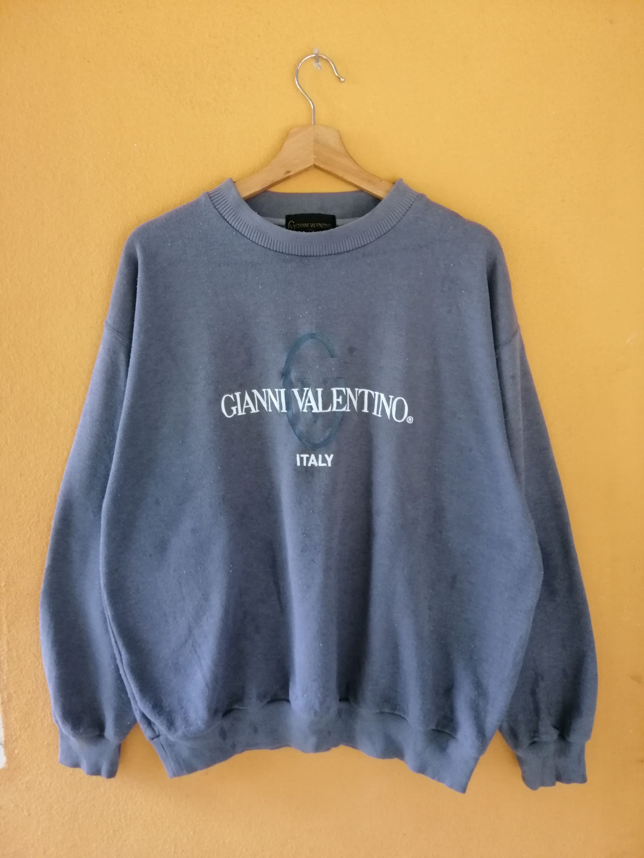 Gianni Valentino × Valentino × Vintage Vintage Gianni Valentino Sweatshirt Big Logo B5 Size US L / EU 52-54 / 3 - 1 Thumbnail