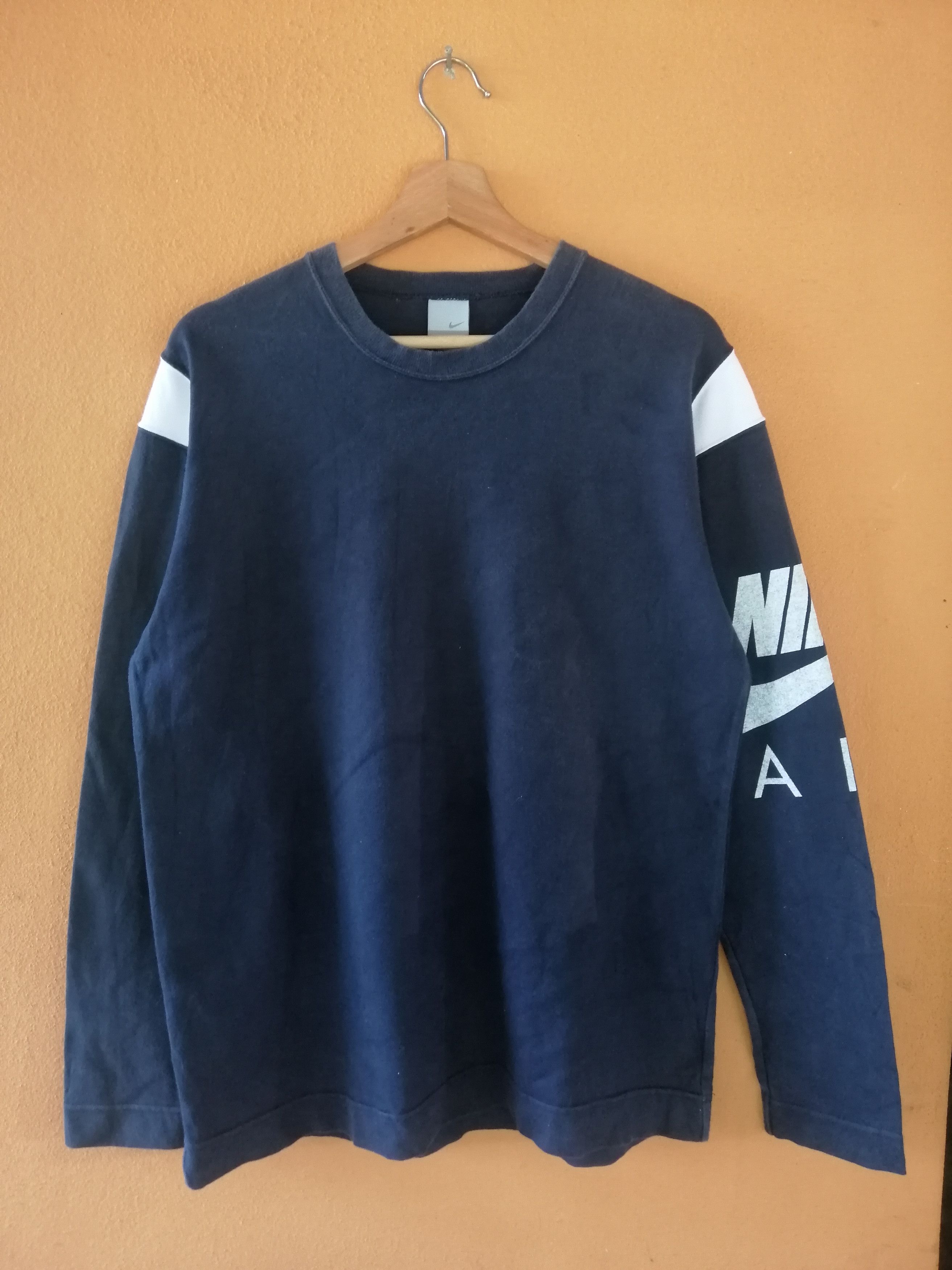 Nike Vintage Nike Air Big Logo Jumper Fullover Sweatshirt B8 Size US M / EU 48-50 / 2 - 1 Thumbnail