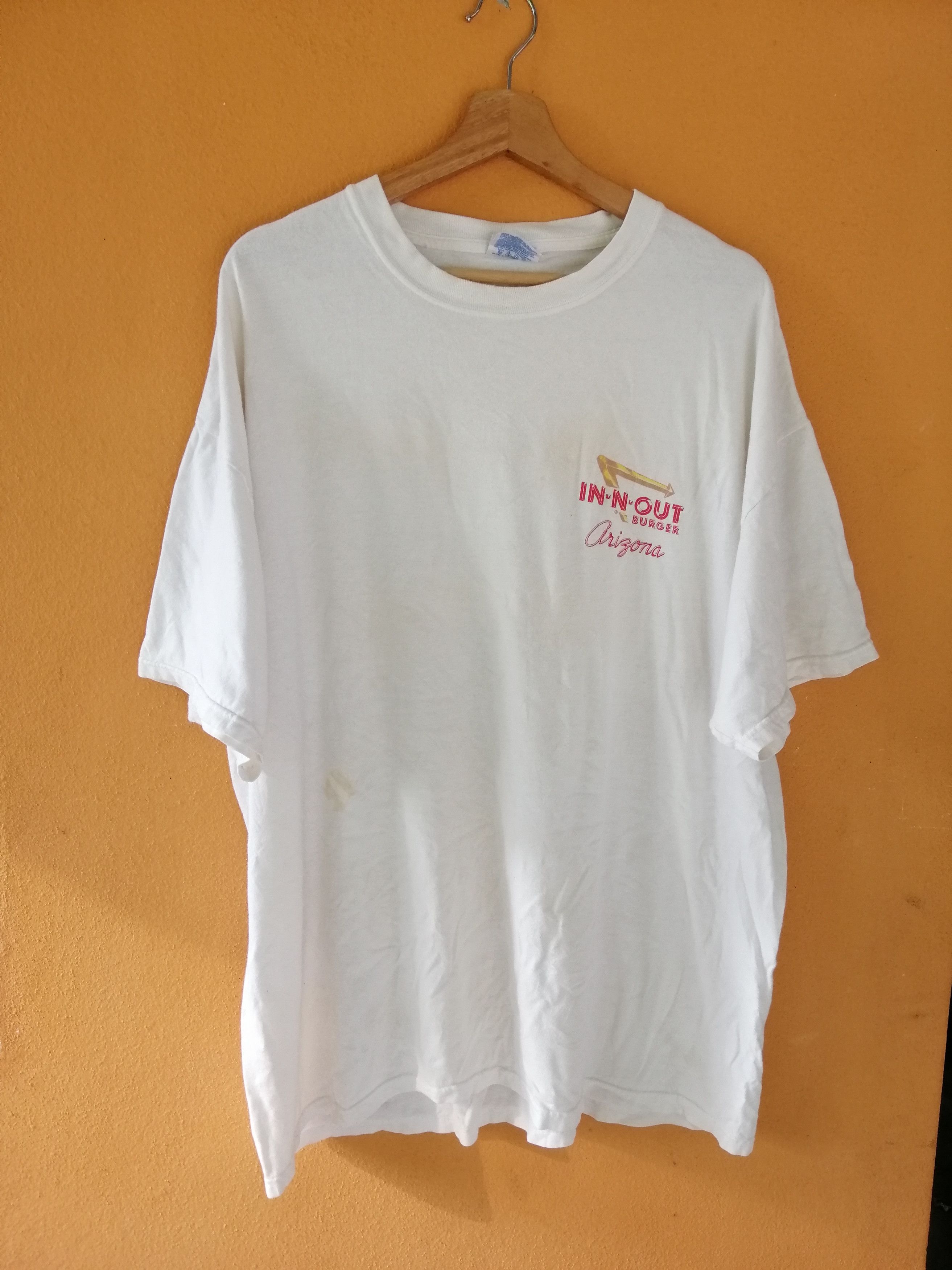 Vintage Vintage 2001 In N out Burger Arizona Tshirt Size US XL / EU 56 / 4 - 5 Thumbnail