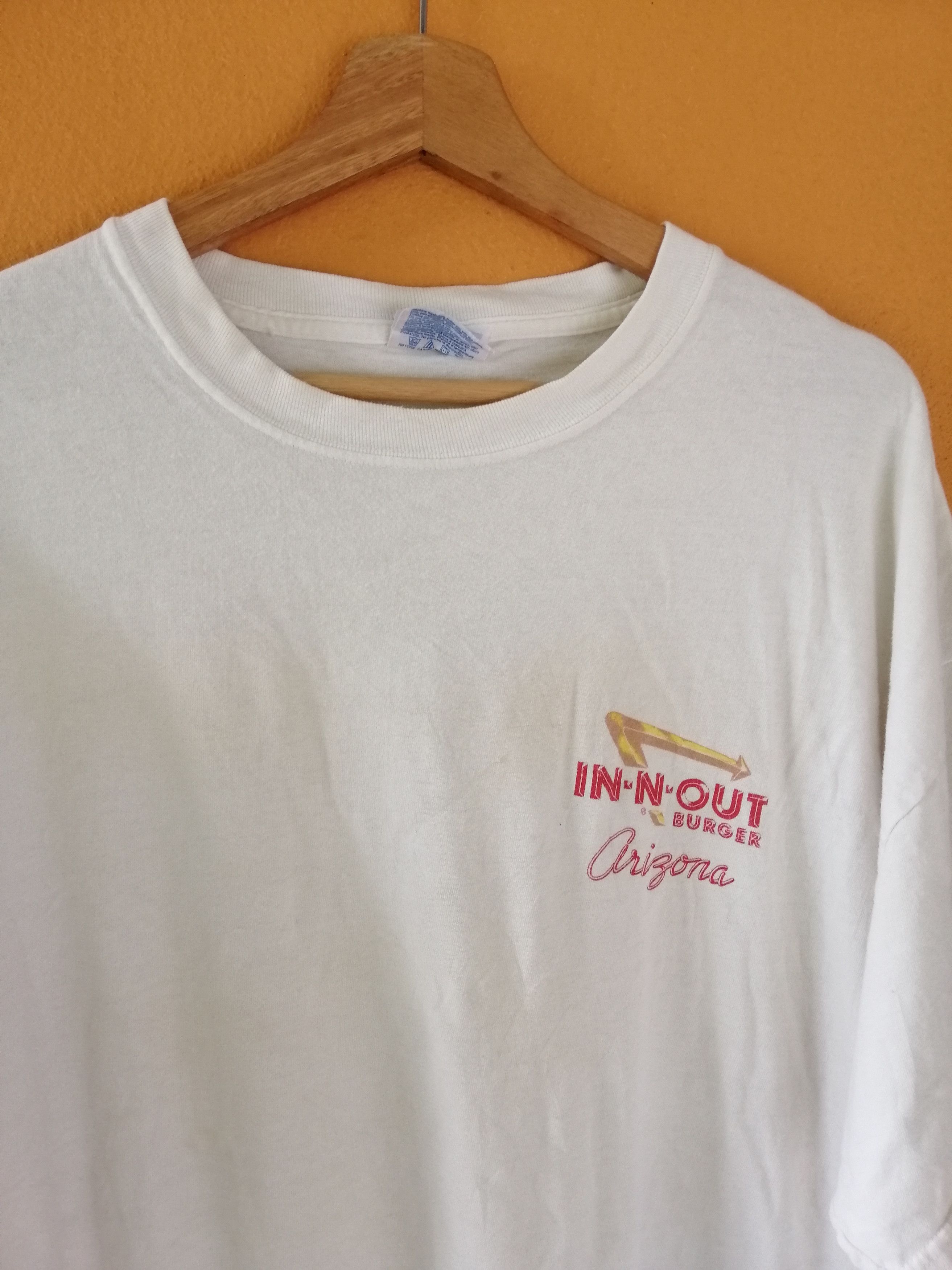 Vintage Vintage 2001 In N out Burger Arizona Tshirt Size US XL / EU 56 / 4 - 4 Thumbnail