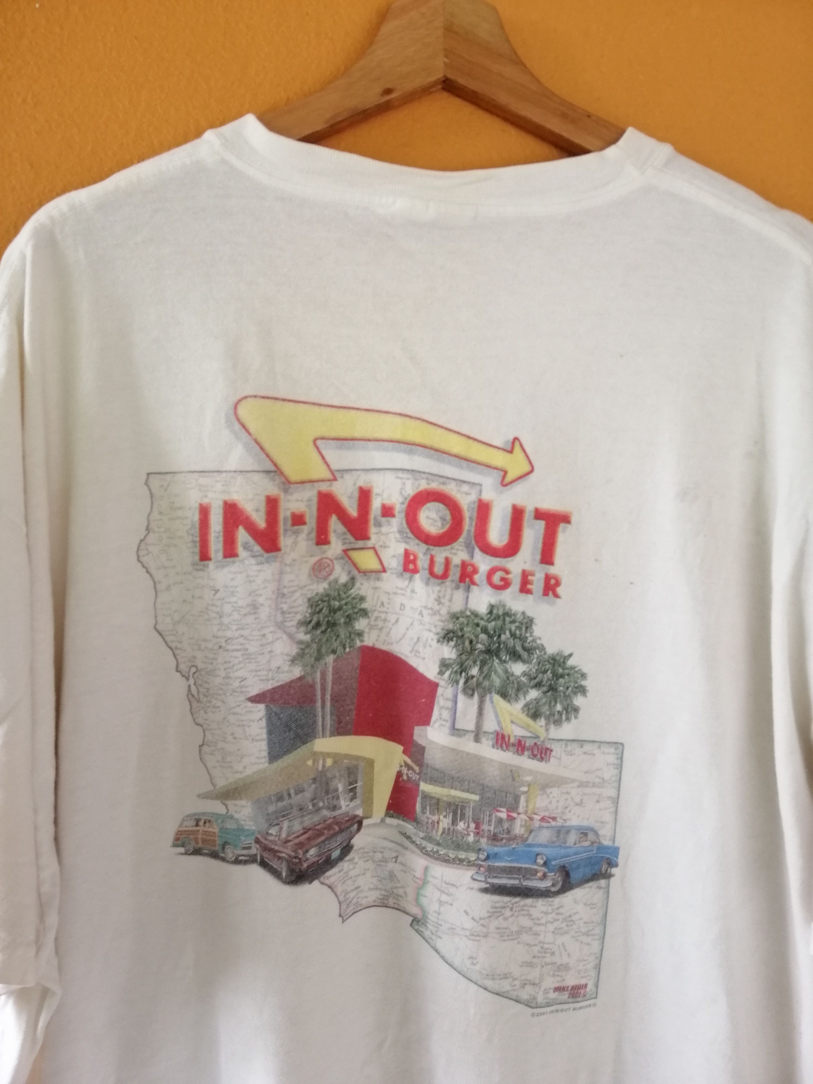 Vintage Vintage 2001 In N out Burger Arizona Tshirt Size US XL / EU 56 / 4 - 7 Thumbnail