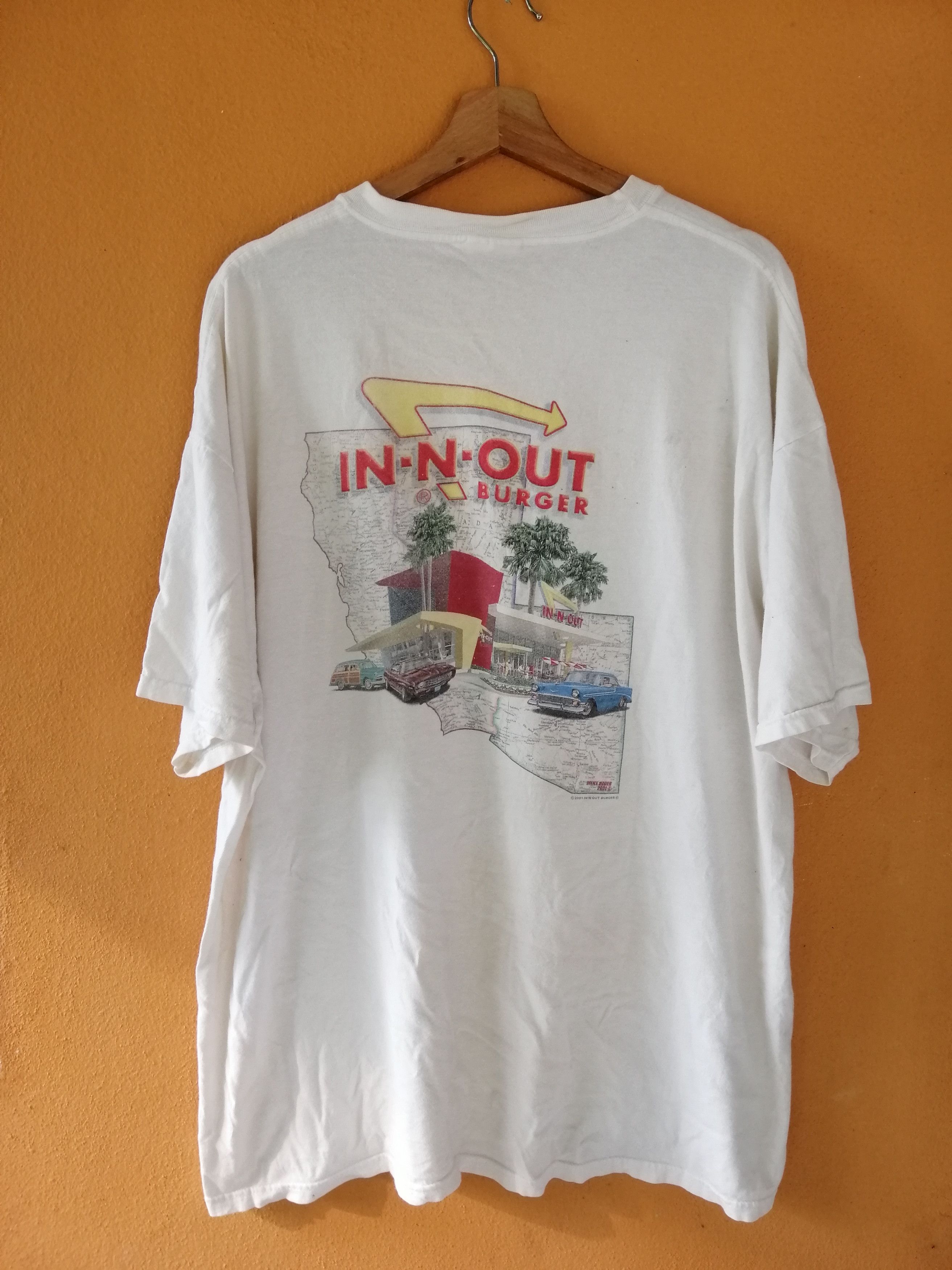 Vintage Vintage 2001 In N out Burger Arizona Tshirt Size US XL / EU 56 / 4 - 1 Thumbnail