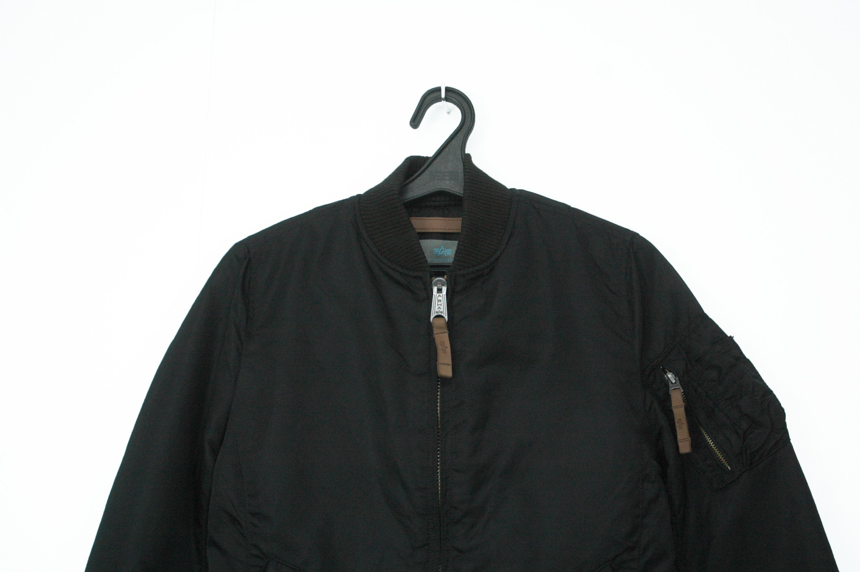 Alpha Industries Alpha Industries MA1 Bomber Military Jacket Wmns Size S / US 4 / IT 40 - 2 Thumbnail