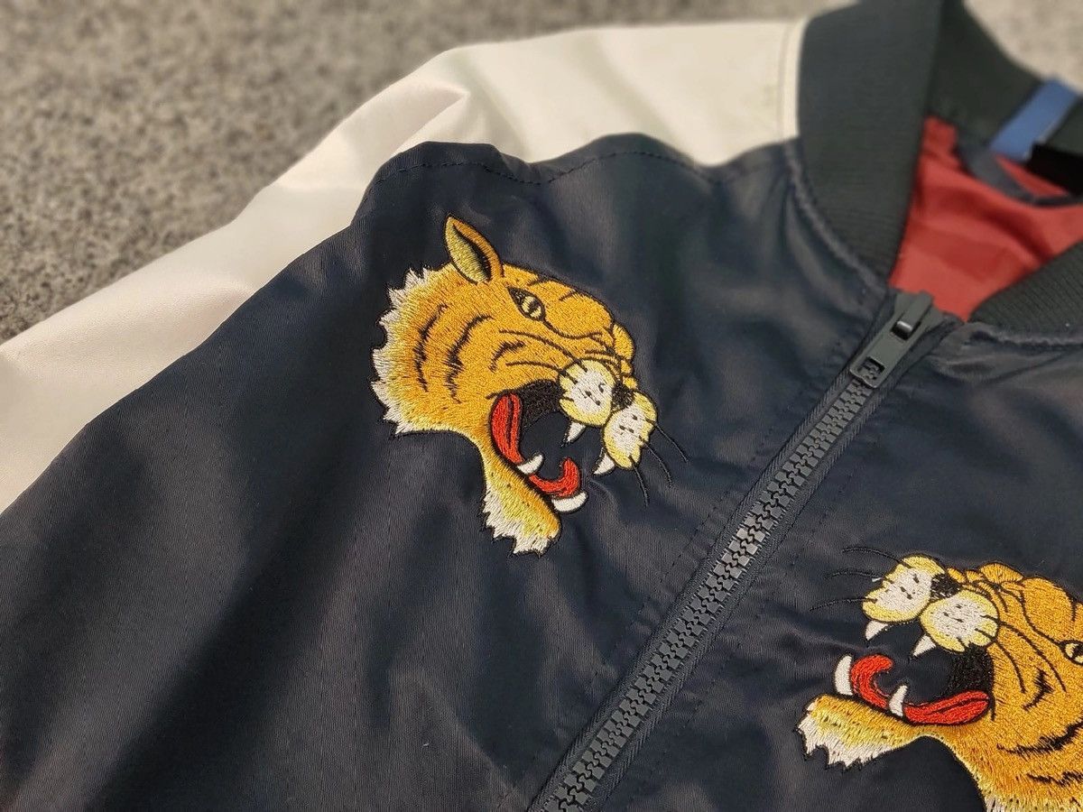 Japanese Brand Vintage Japanese Bomber Jacket Tiger Embroidered Logos Size US S / EU 44-46 / 1 - 10 Thumbnail