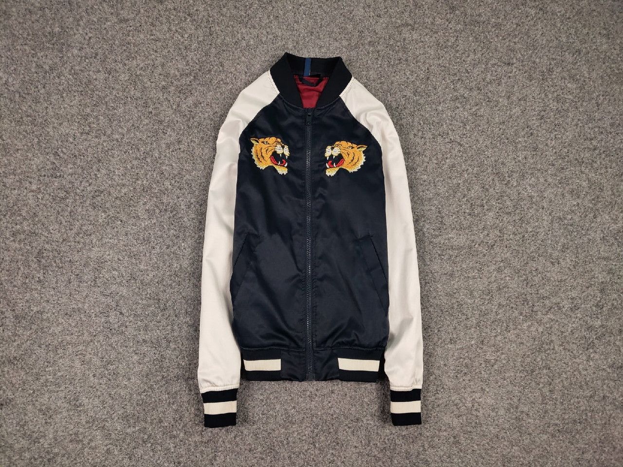 Japanese Brand Vintage Japanese Bomber Jacket Tiger Embroidered Logos Size US S / EU 44-46 / 1 - 1 Thumbnail